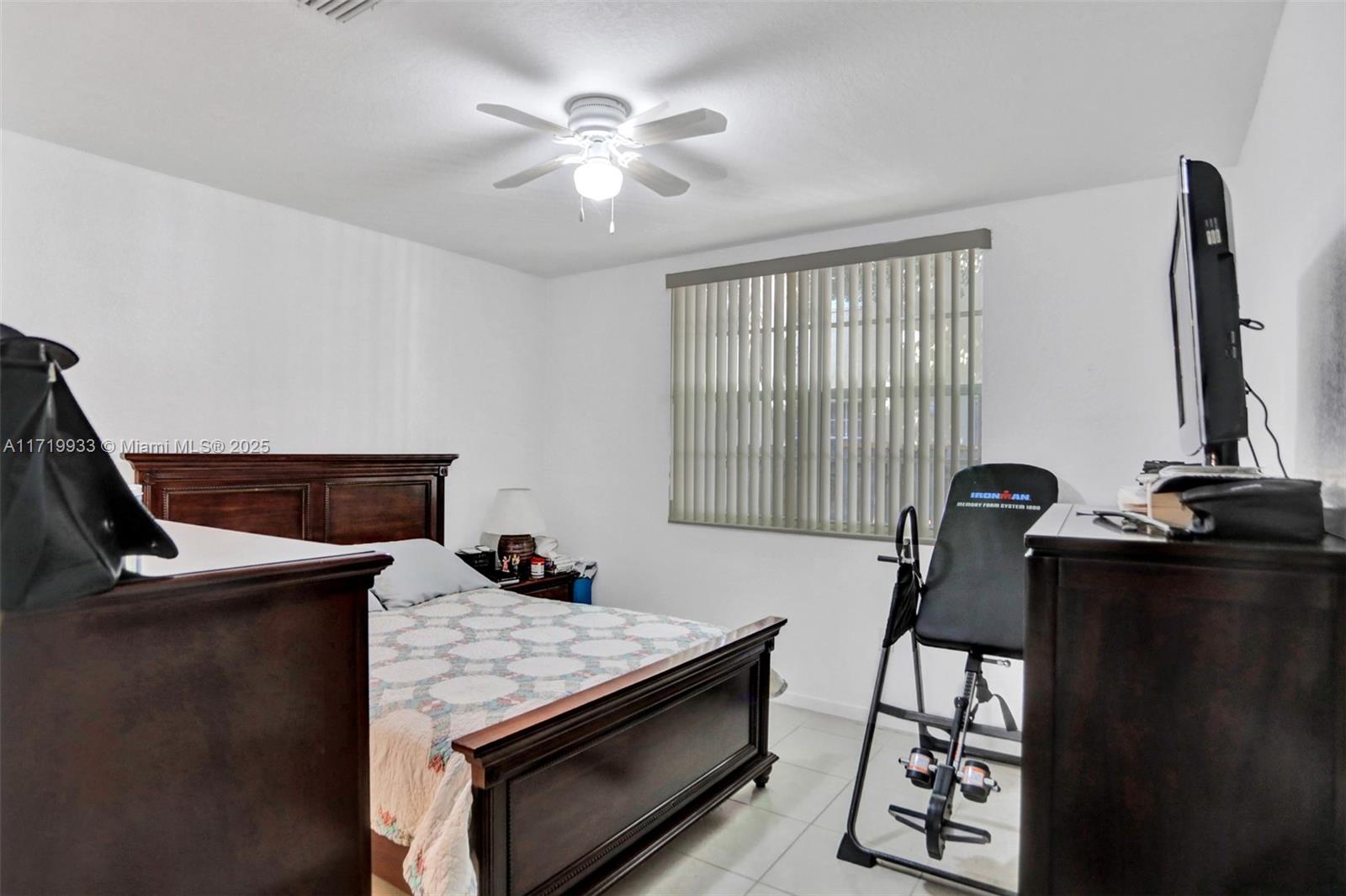 THE SHORES CONDO NO 1 - Residential