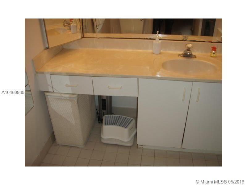 THE GREENS AT DORAL CONDO - Residential Lease