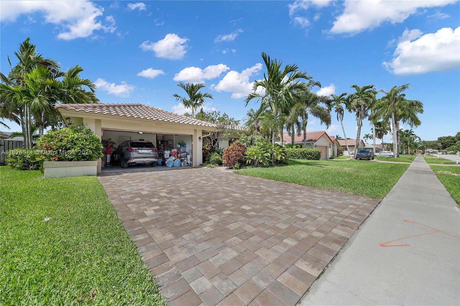 10070 NW 10th St