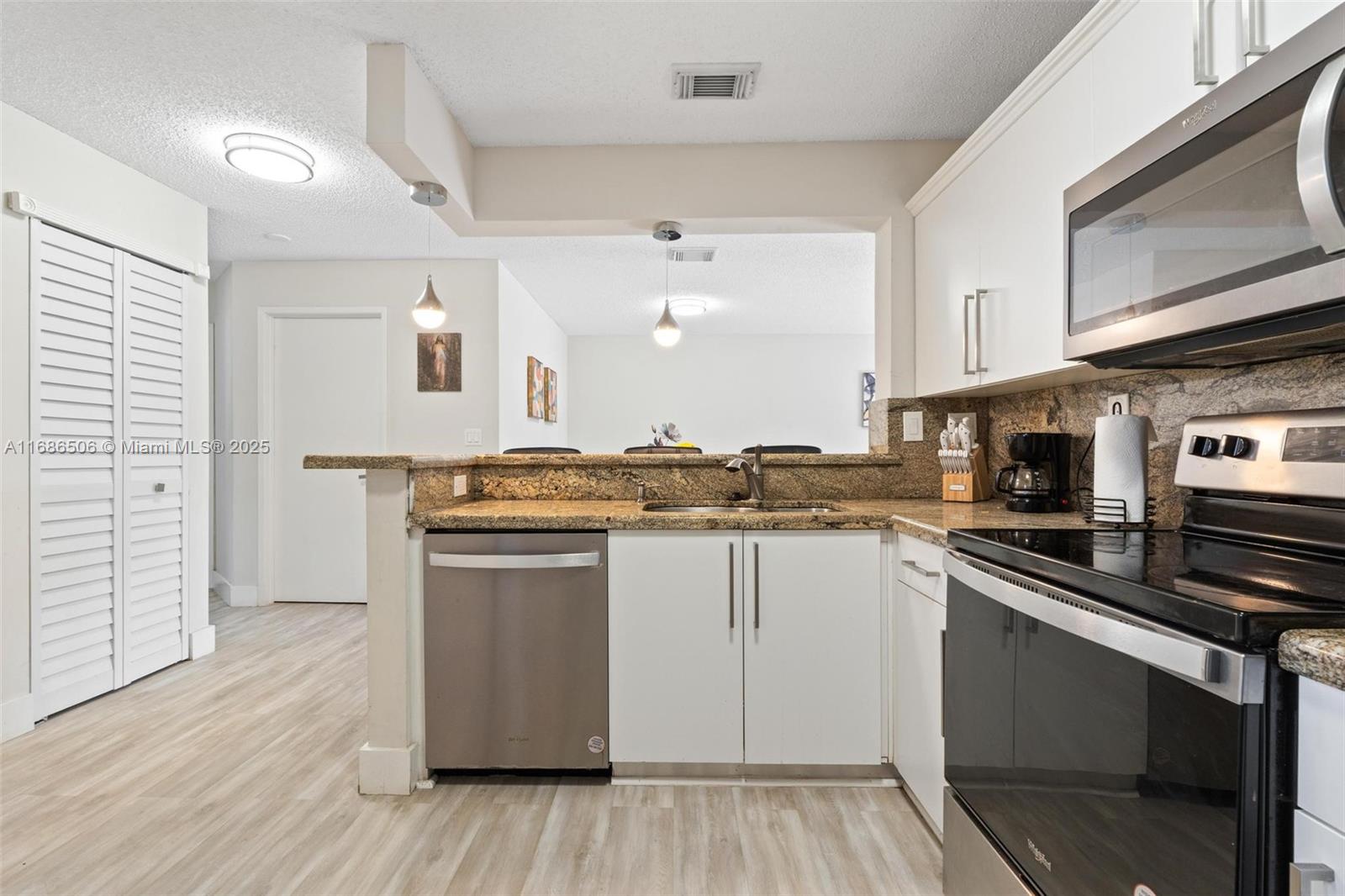 VILLA DORAL CONDO NO 2 - Residential