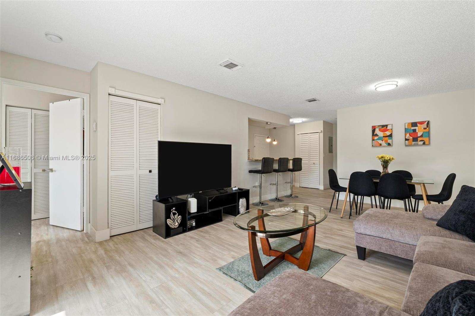 VILLA DORAL CONDO NO 2 - Residential