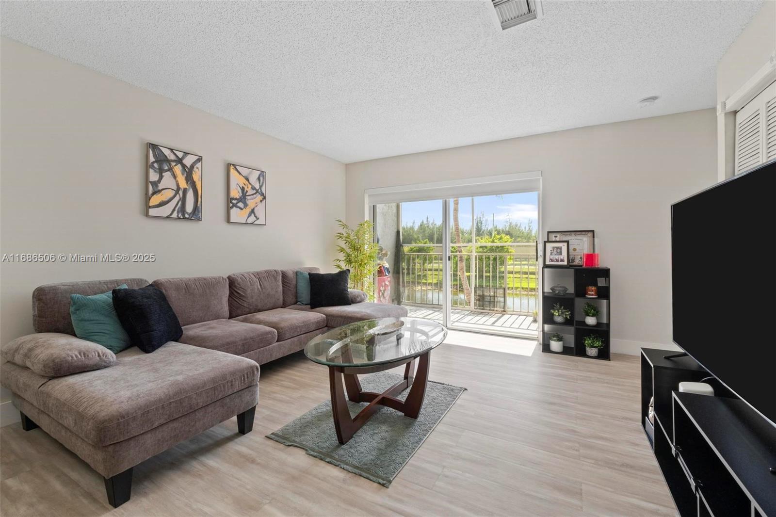 VILLA DORAL CONDO NO 2 - Residential