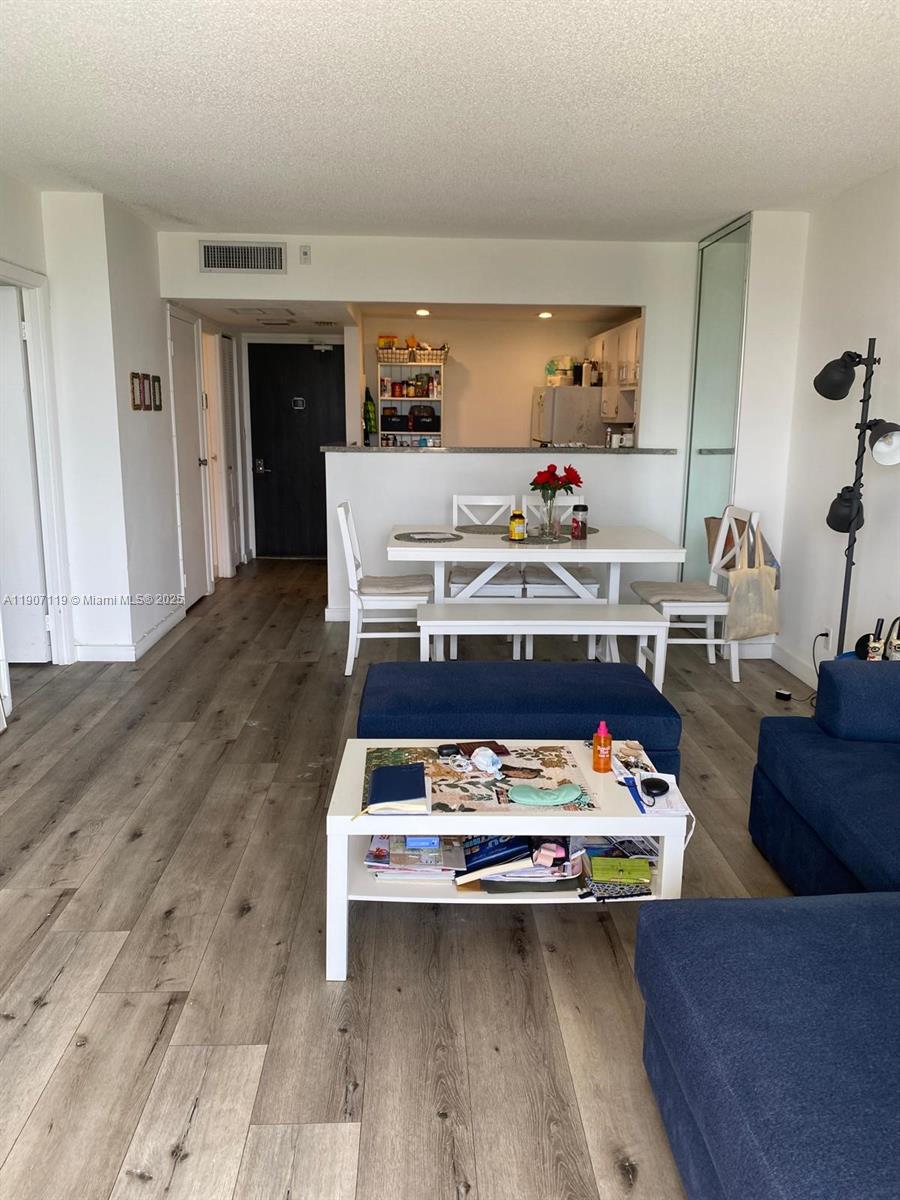 CORONADO CONDO- TOWER II - Residential