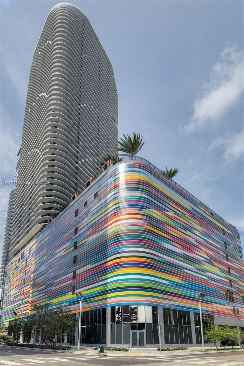 801 SMA DESIGNER SUITES C - Residential