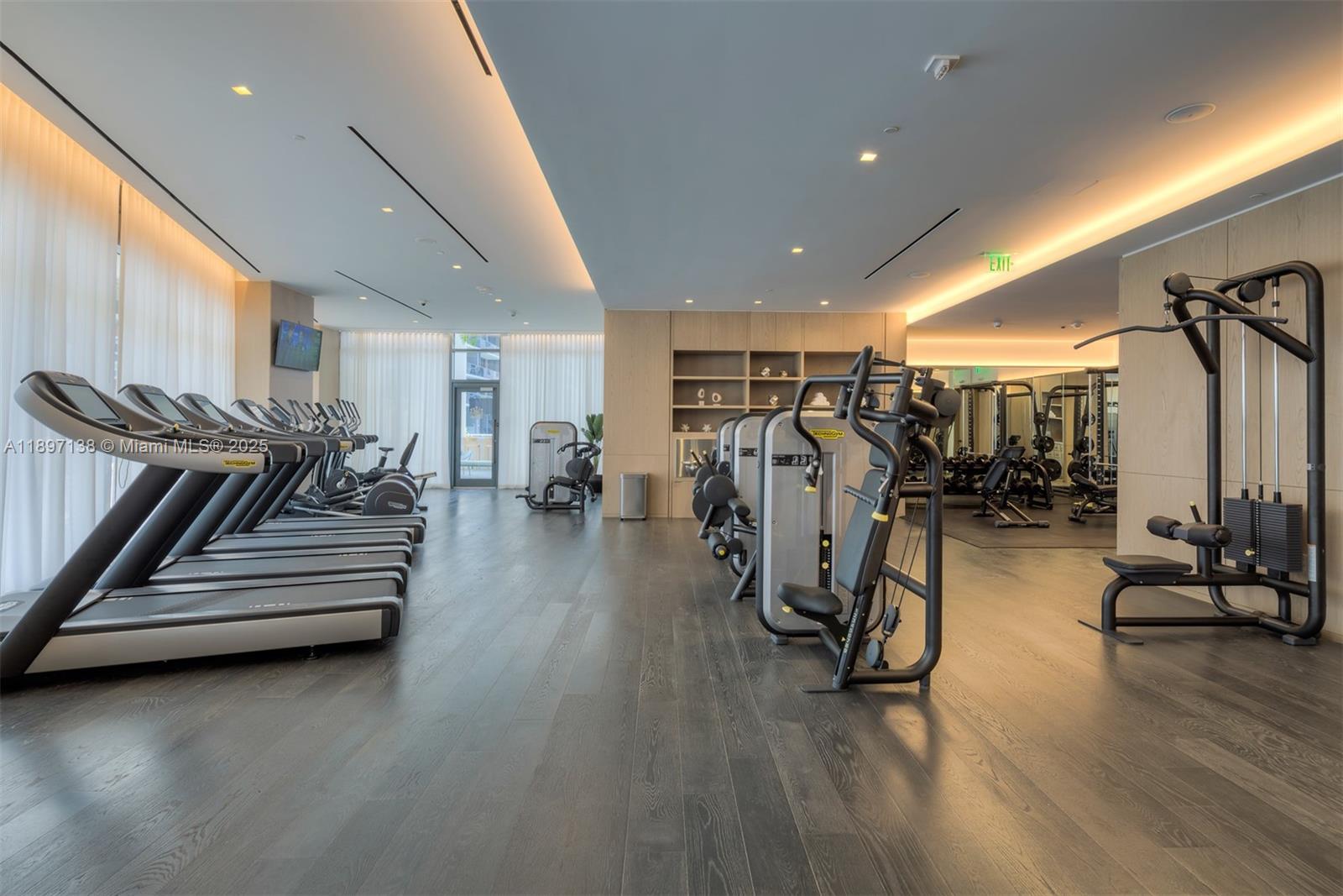 801 SMA DESIGNER SUITES C - Residential