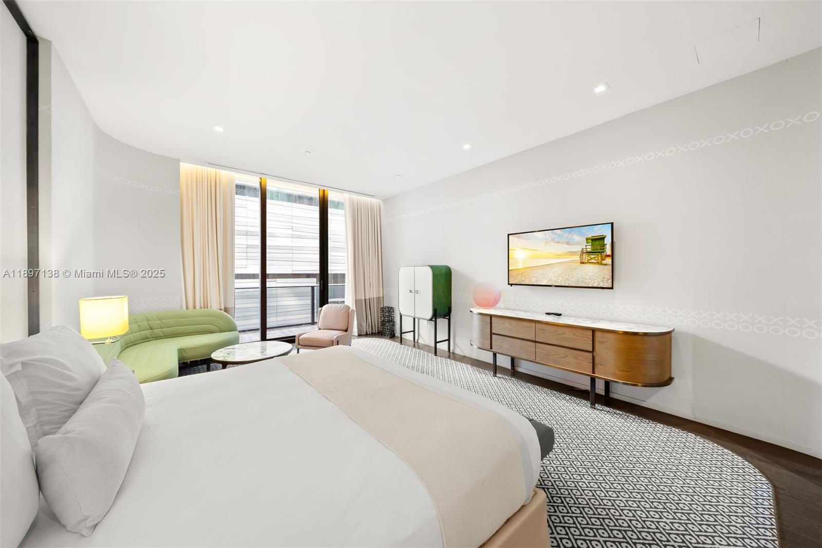 801 SMA DESIGNER SUITES C - Residential