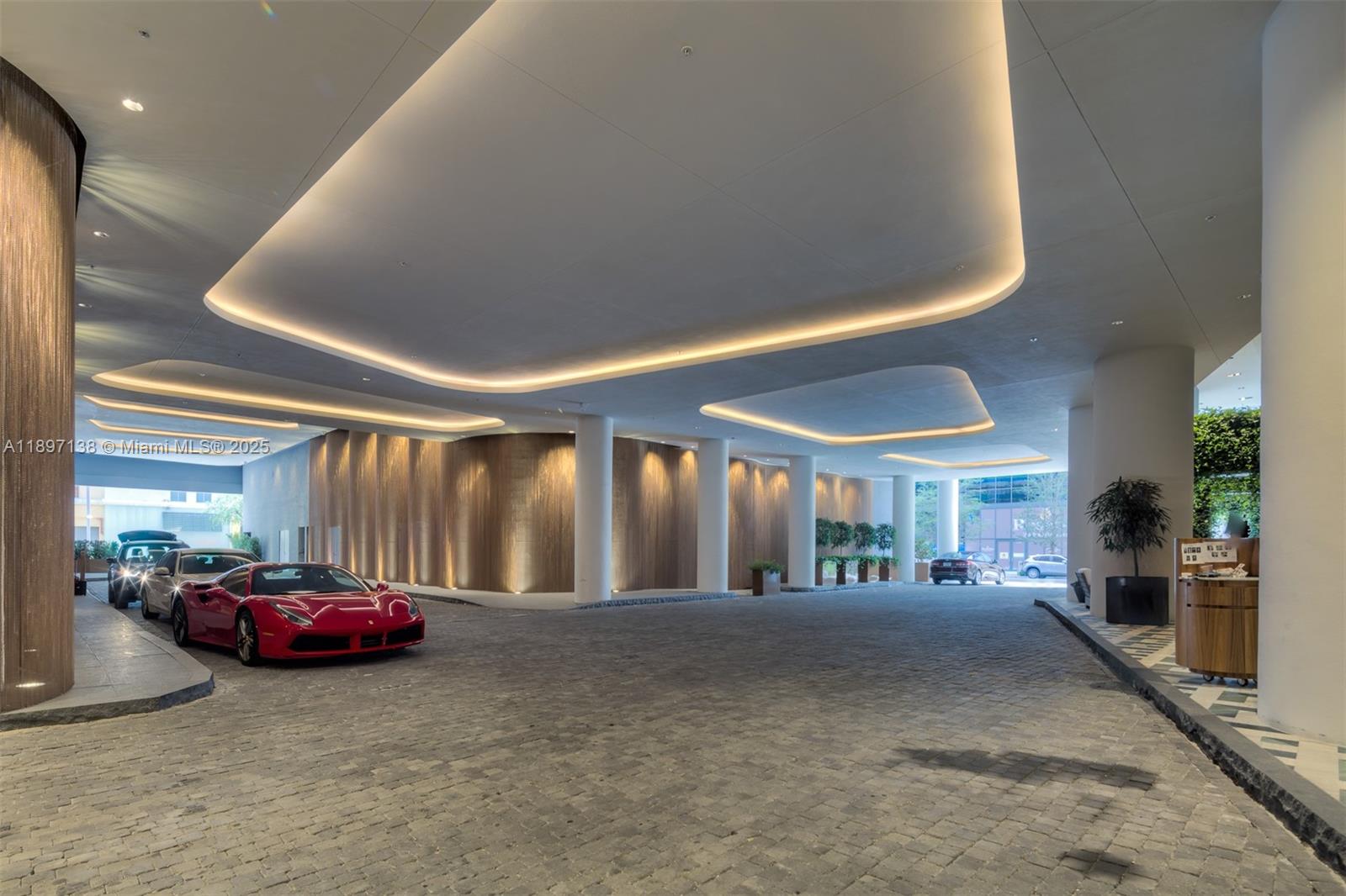 801 SMA DESIGNER SUITES C - Residential