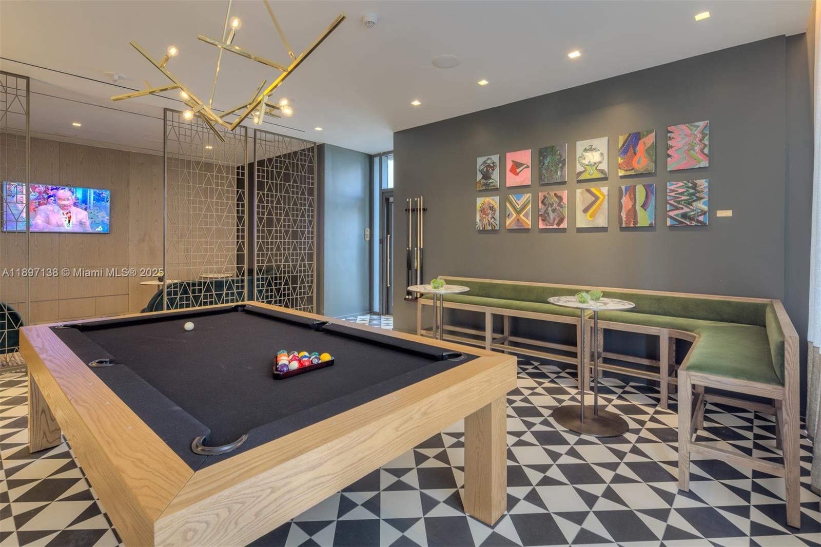 801 SMA DESIGNER SUITES C - Residential