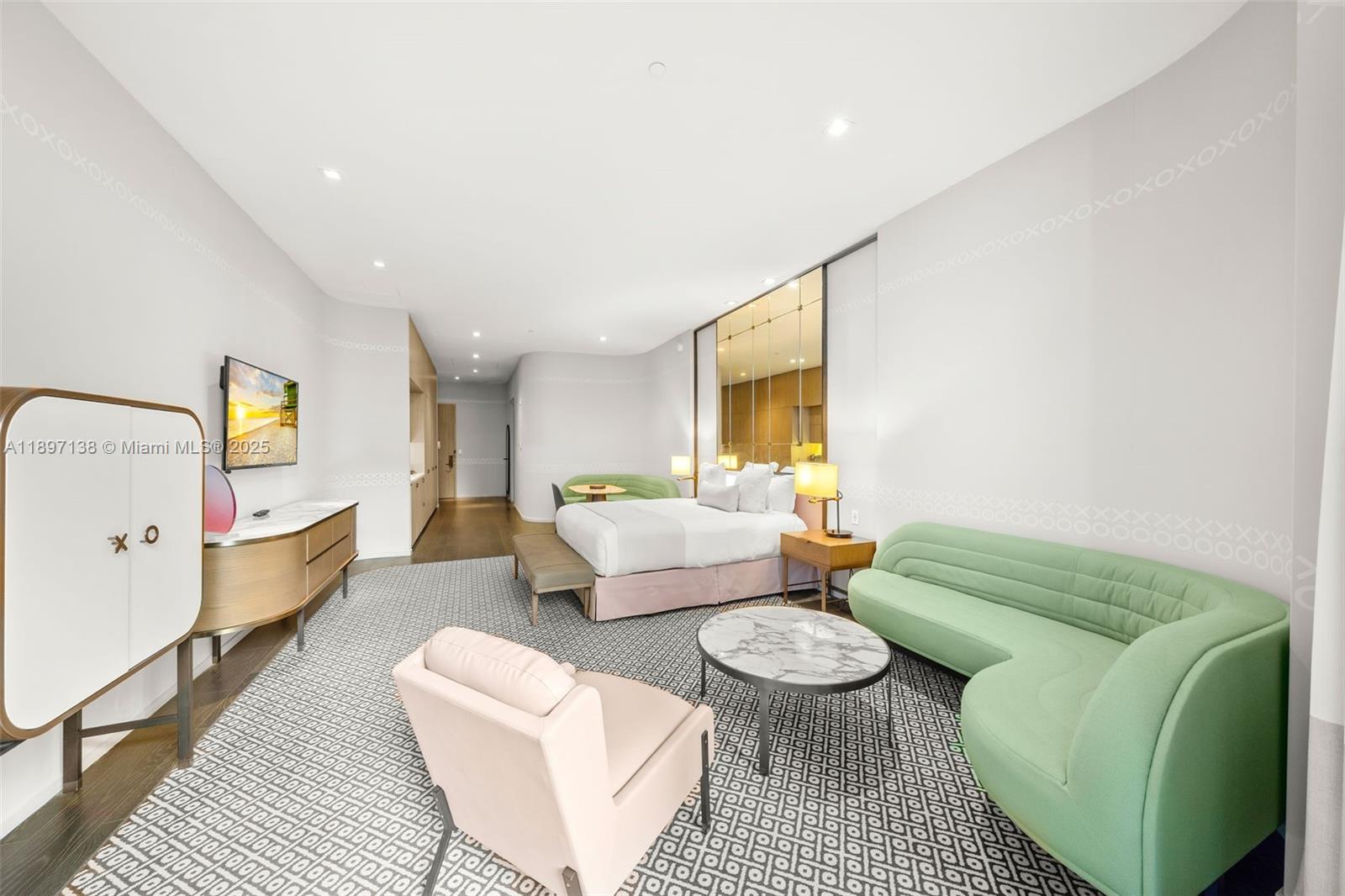 801 SMA DESIGNER SUITES C - Residential