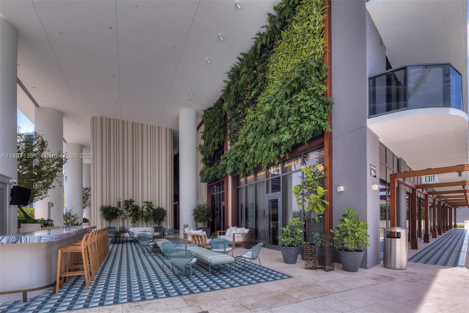 801 SMA DESIGNER SUITES C - Residential