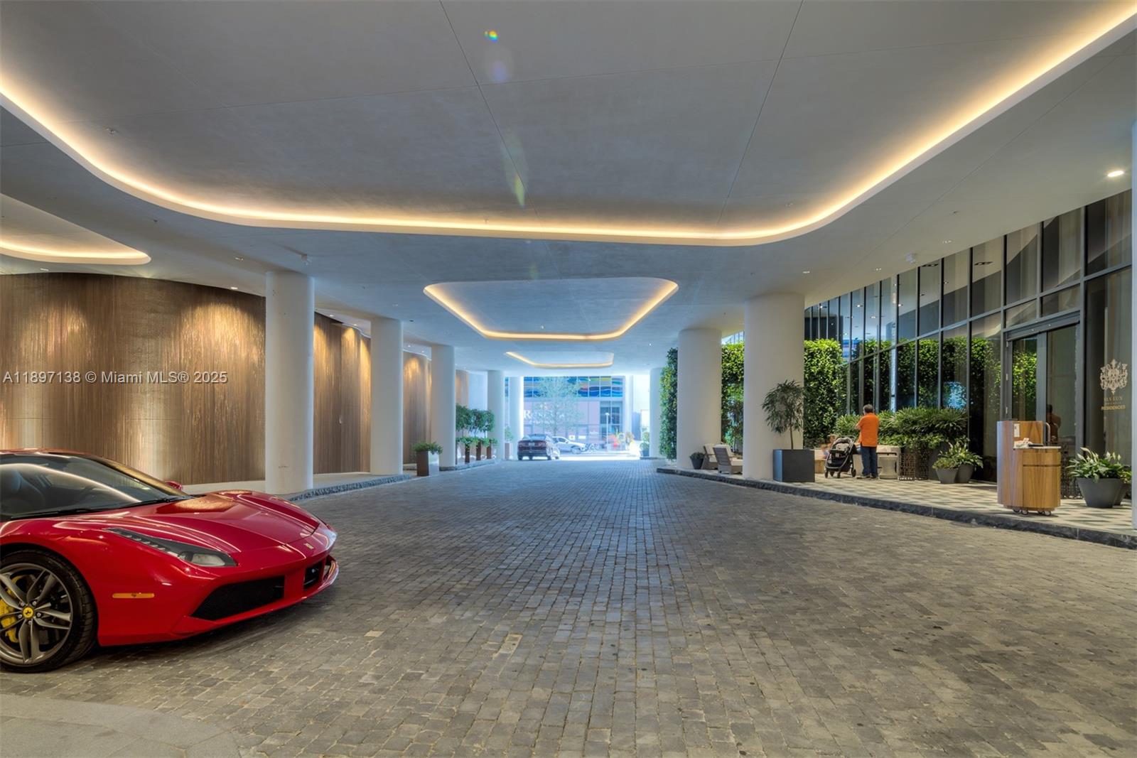 801 SMA DESIGNER SUITES C - Residential