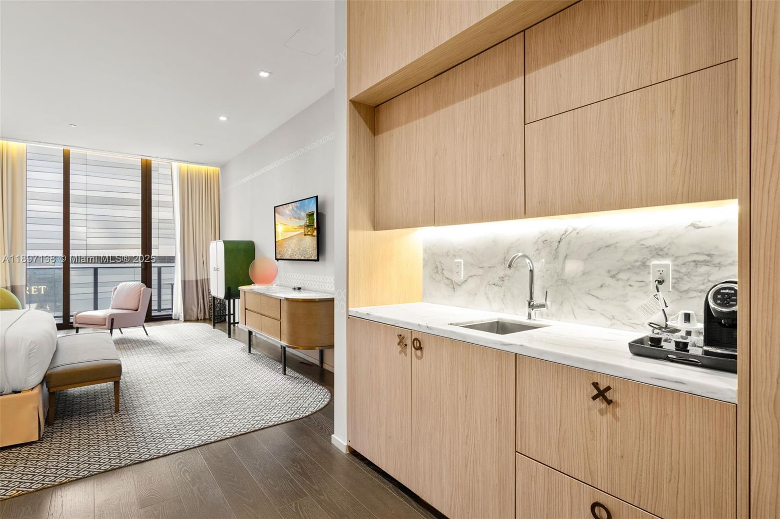 801 SMA DESIGNER SUITES C - Residential
