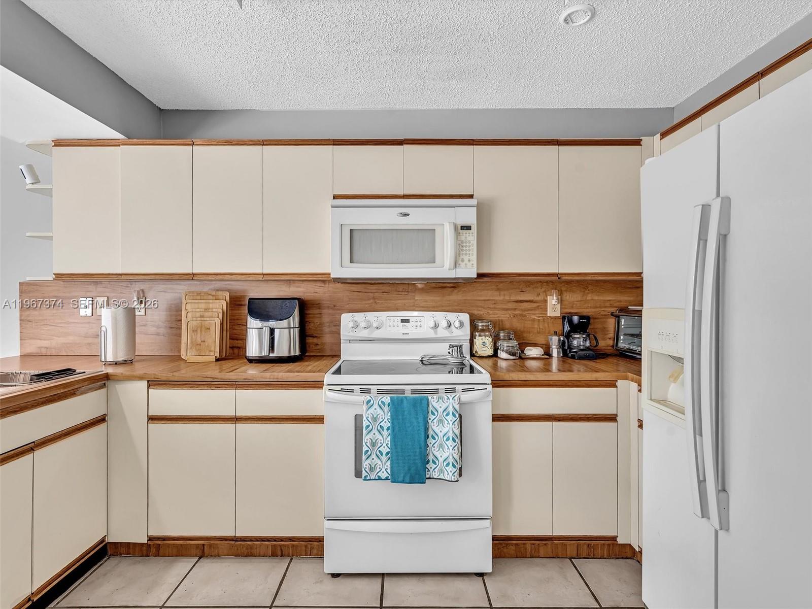 FANTASY ONE - Residential