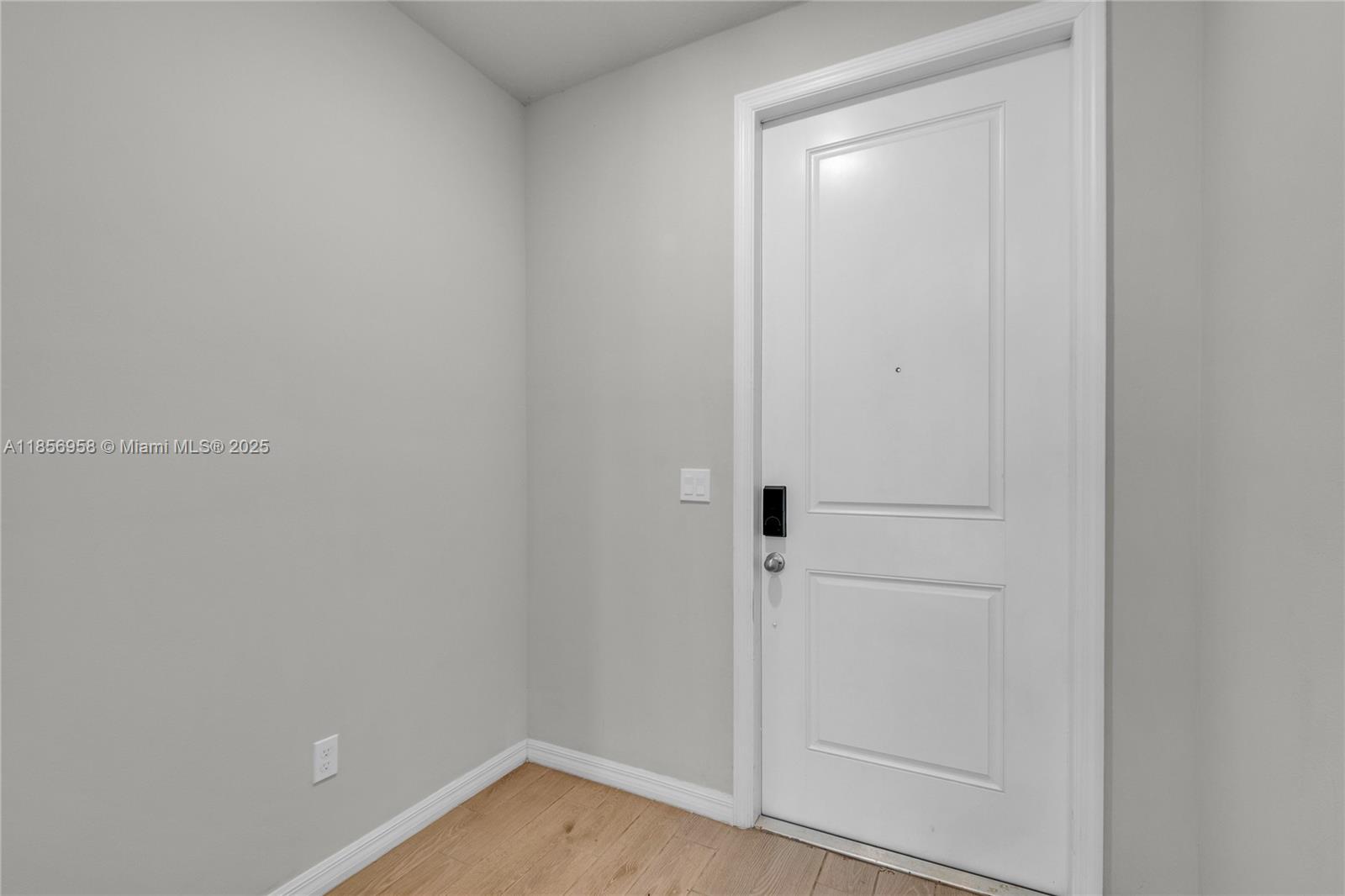 FONTANA TOWNHOMES - Residential