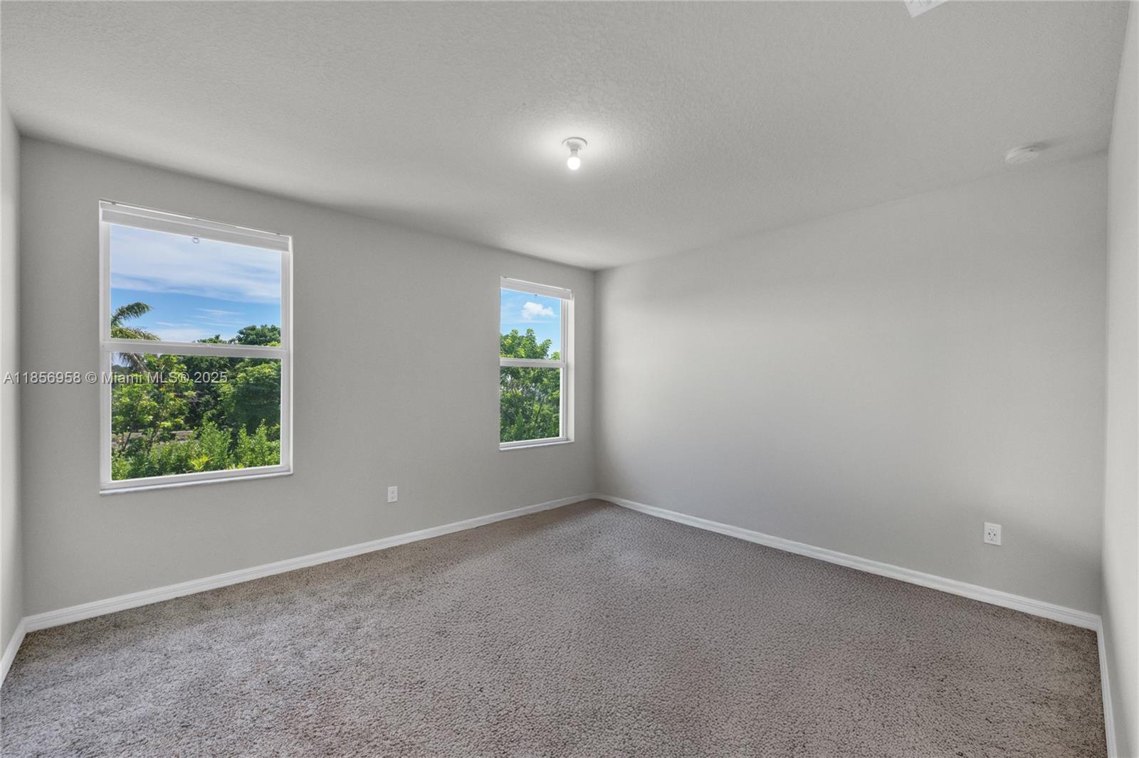 FONTANA TOWNHOMES - Residential