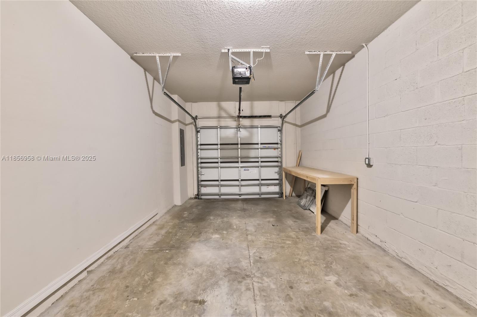 FONTANA TOWNHOMES - Residential