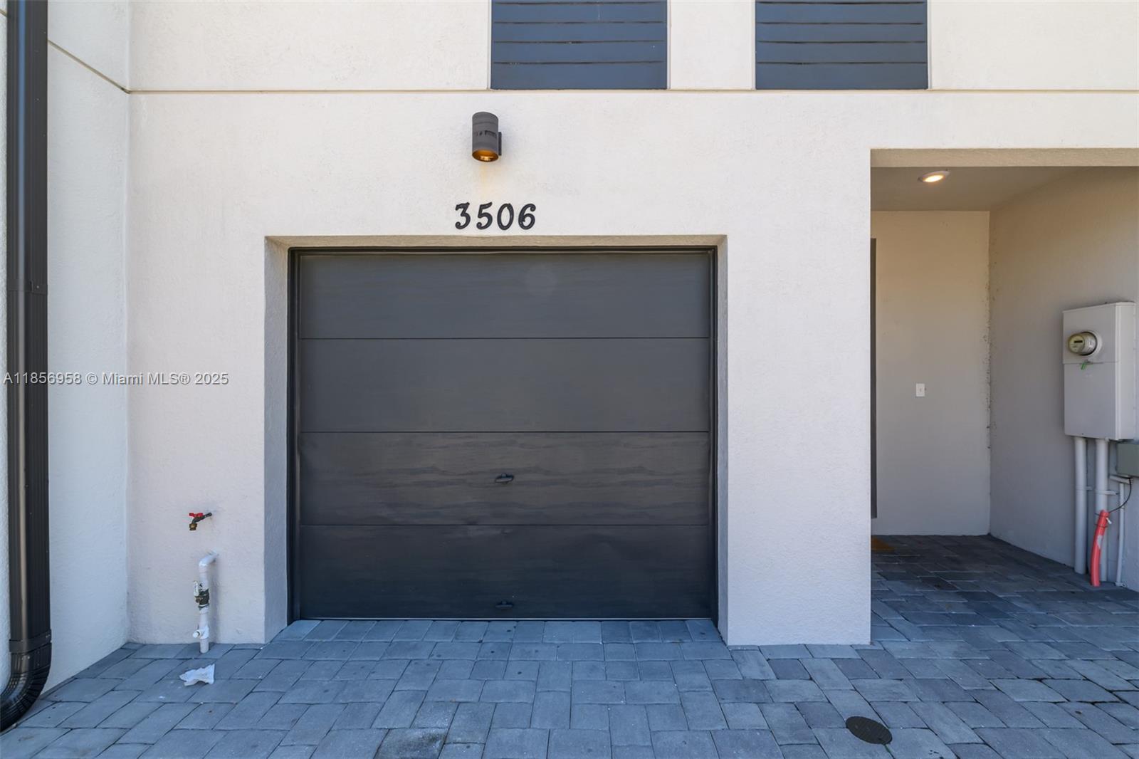 FONTANA TOWNHOMES - Residential