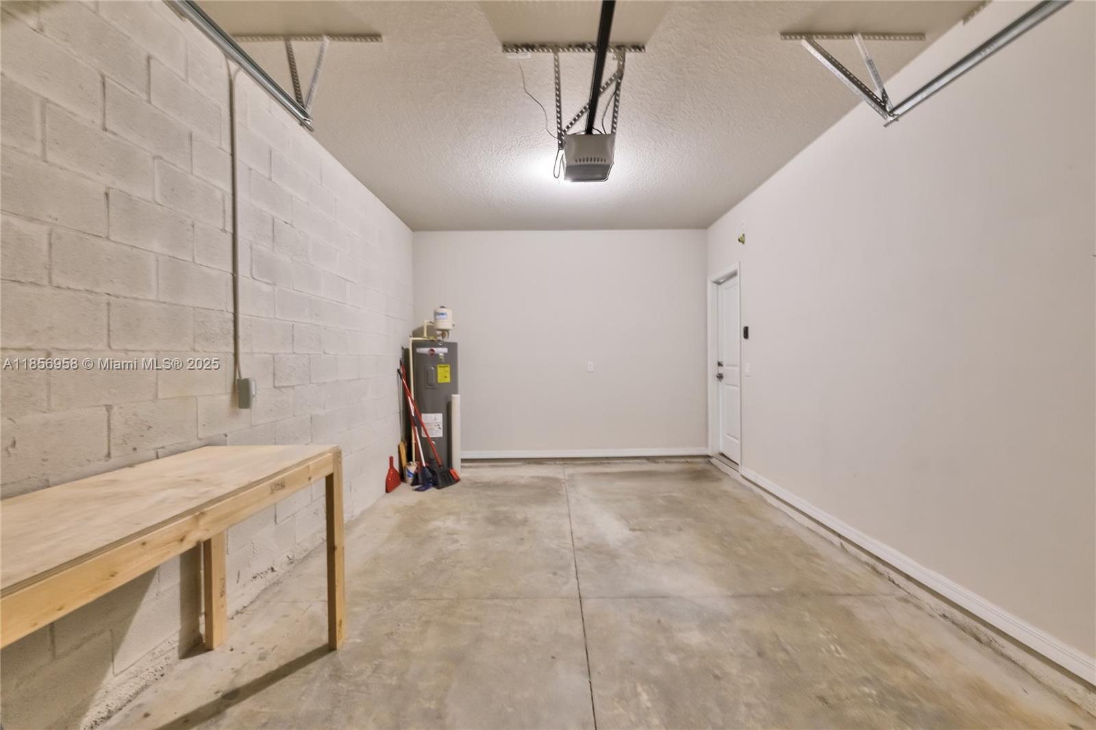 FONTANA TOWNHOMES - Residential