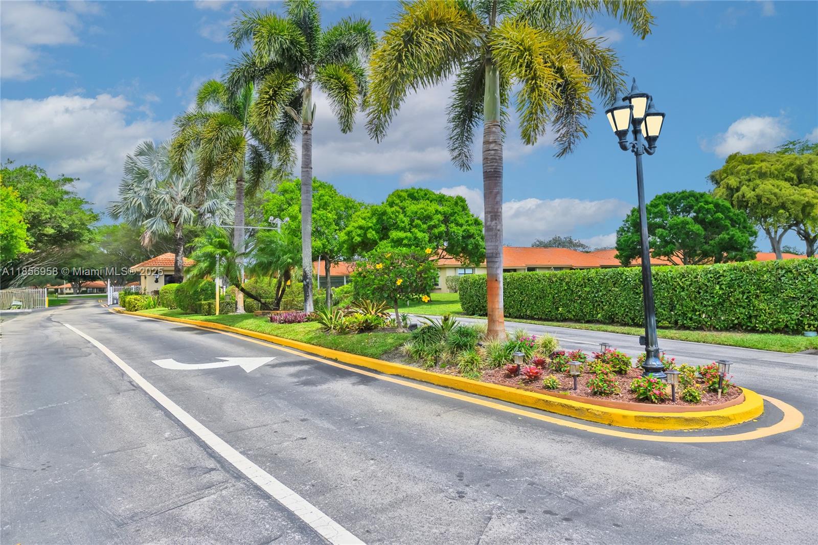 FONTANA TOWNHOMES - Residential