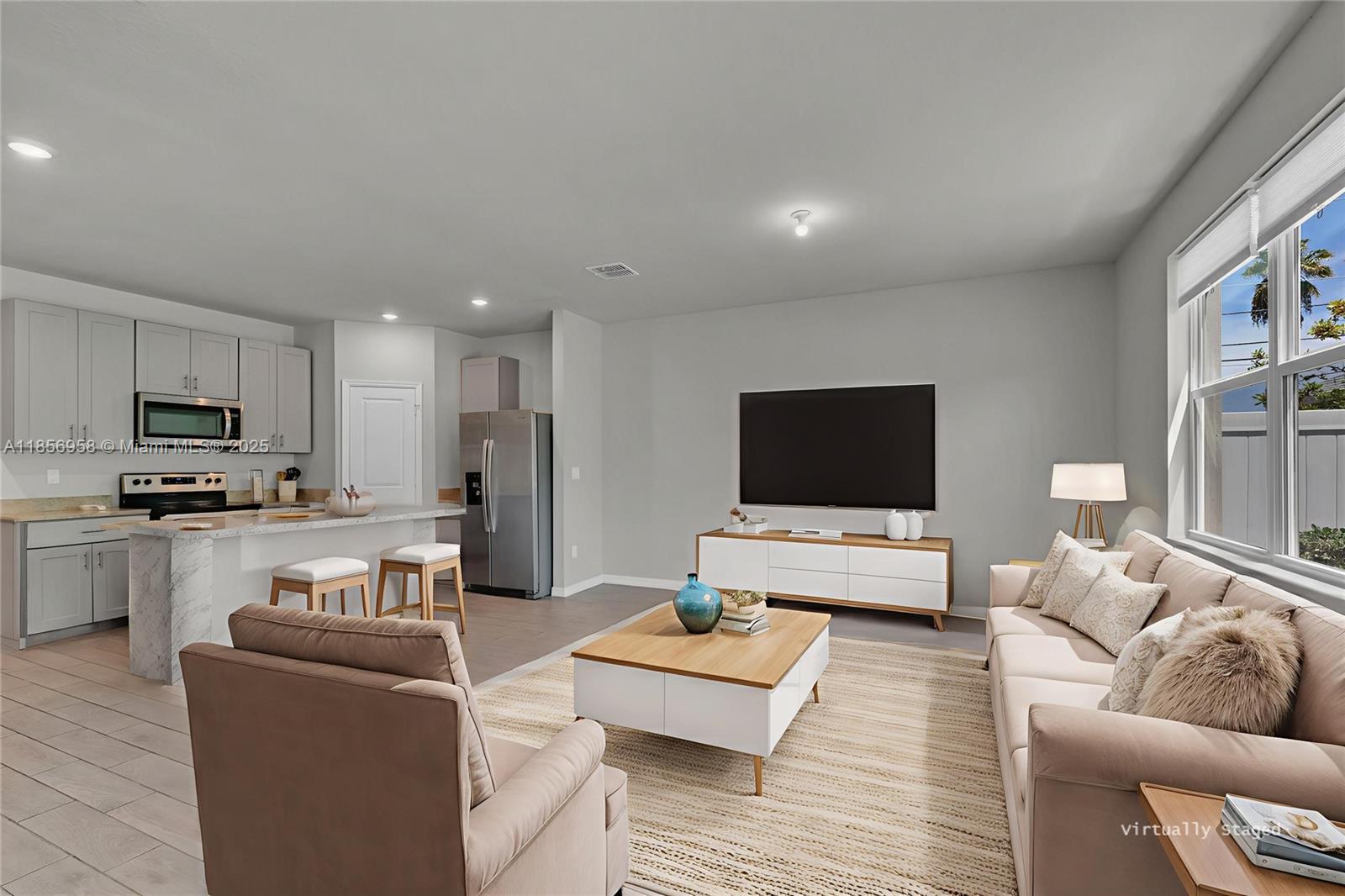 FONTANA TOWNHOMES - Residential