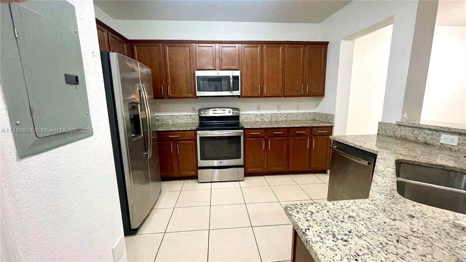 ADAGIO AT CENTRAL PARK CO - Residential