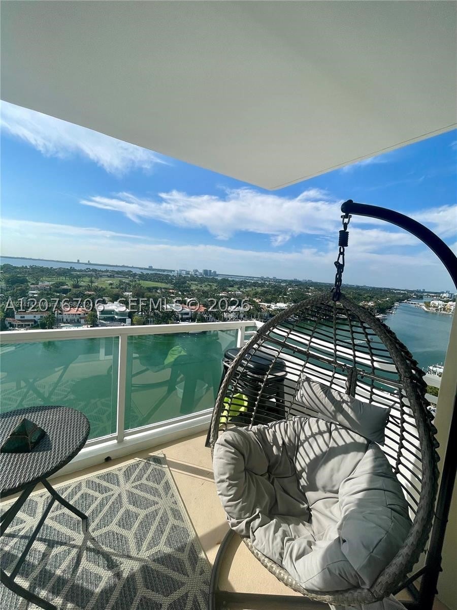 5600 Collins Ave 16P