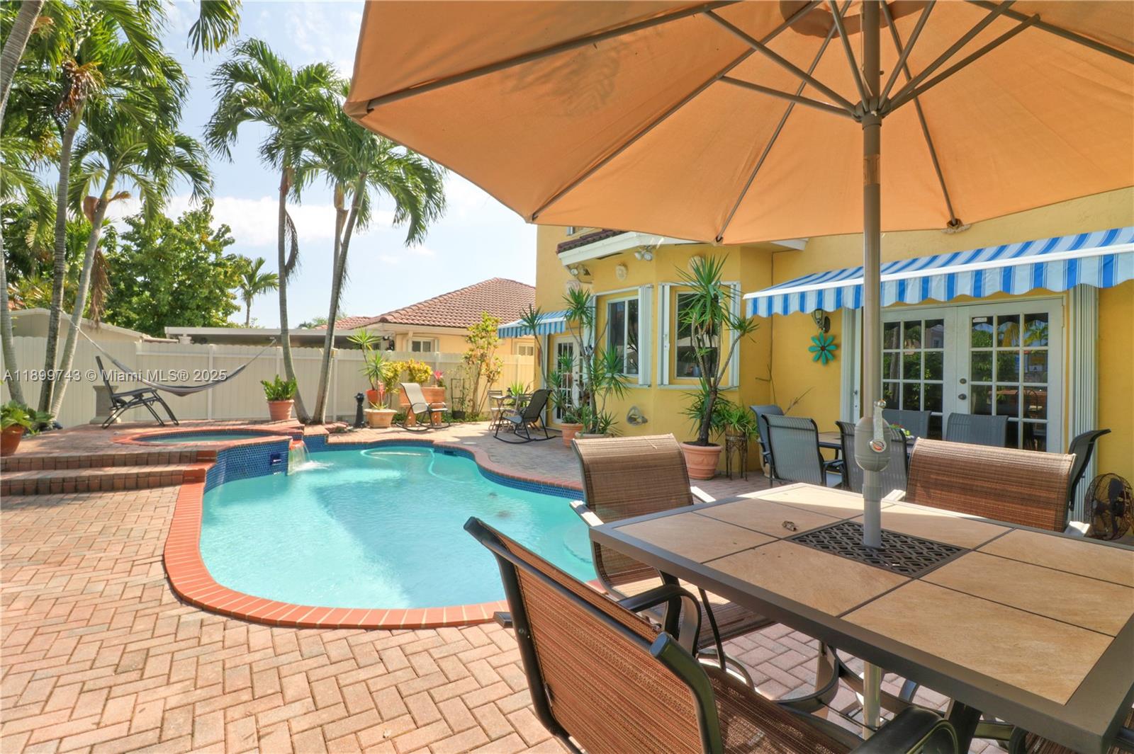 CAPRI HOMES - Residential