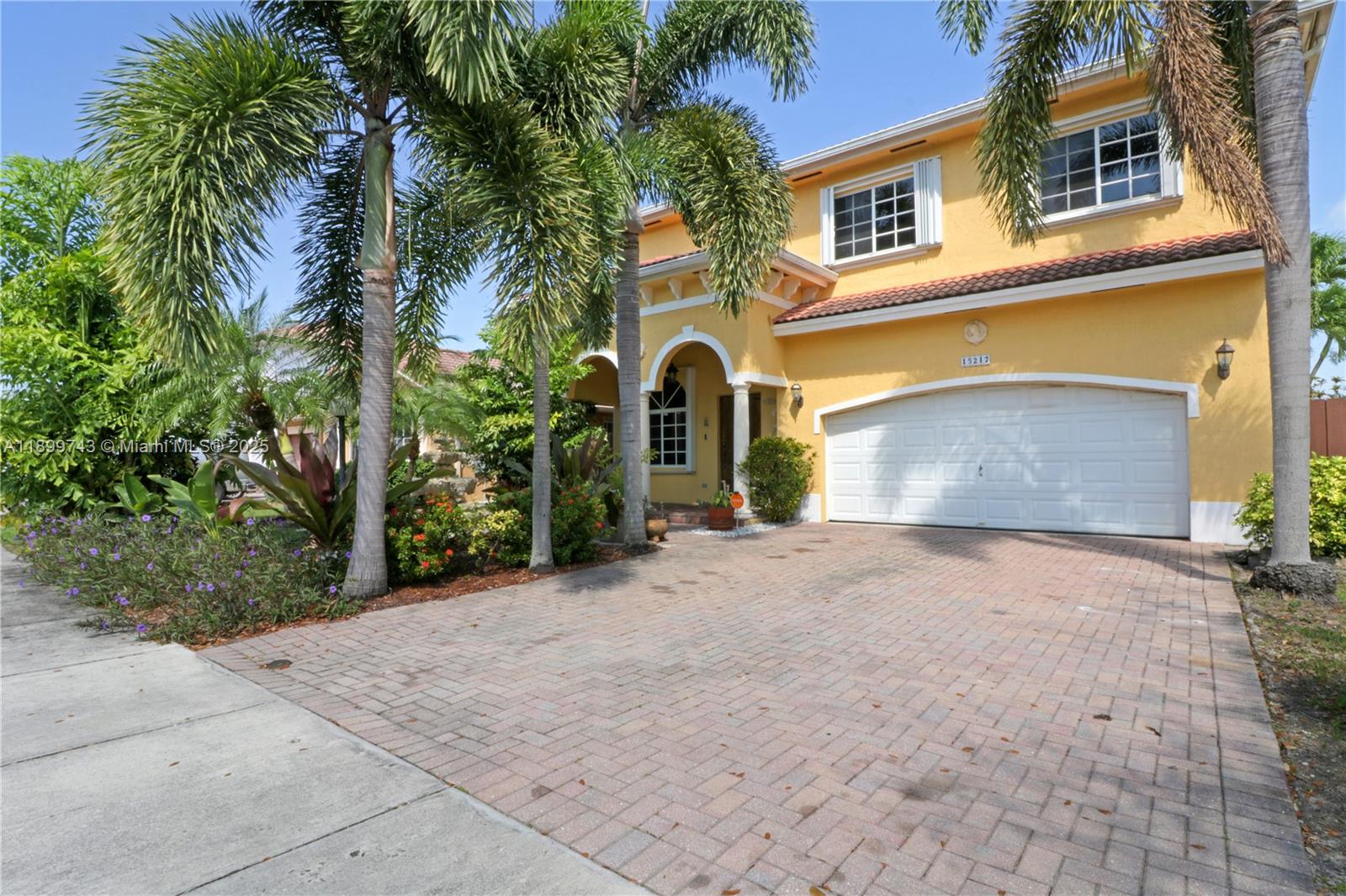 CAPRI HOMES - Residential