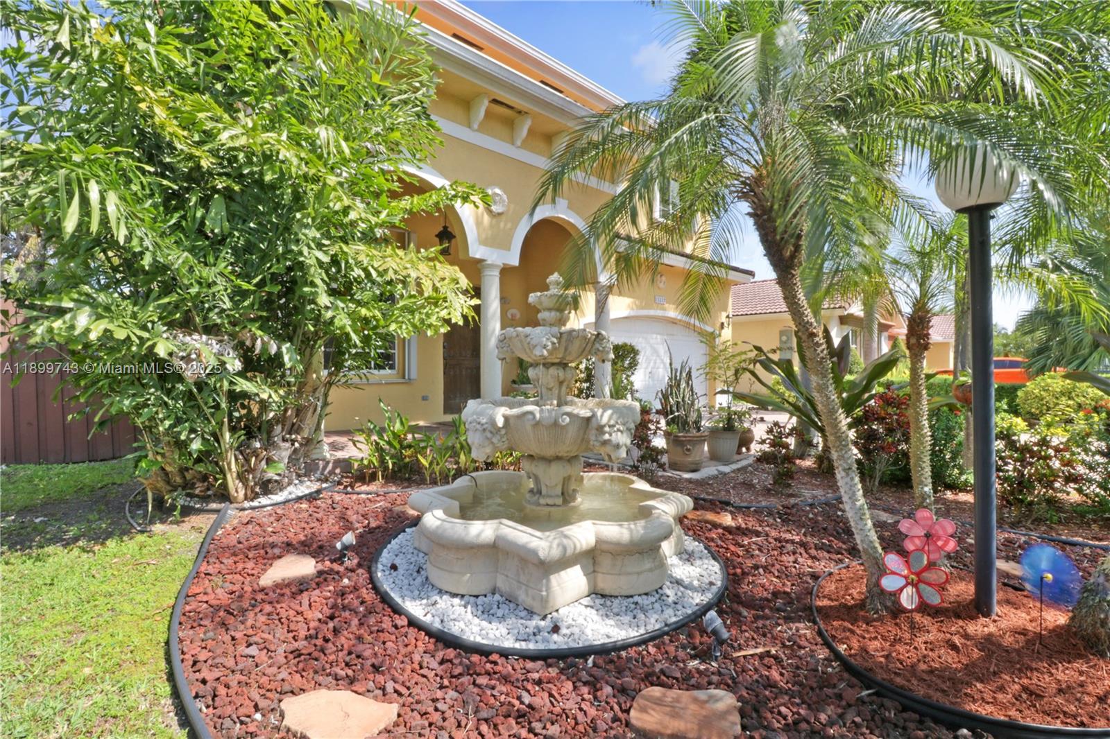 CAPRI HOMES - Residential