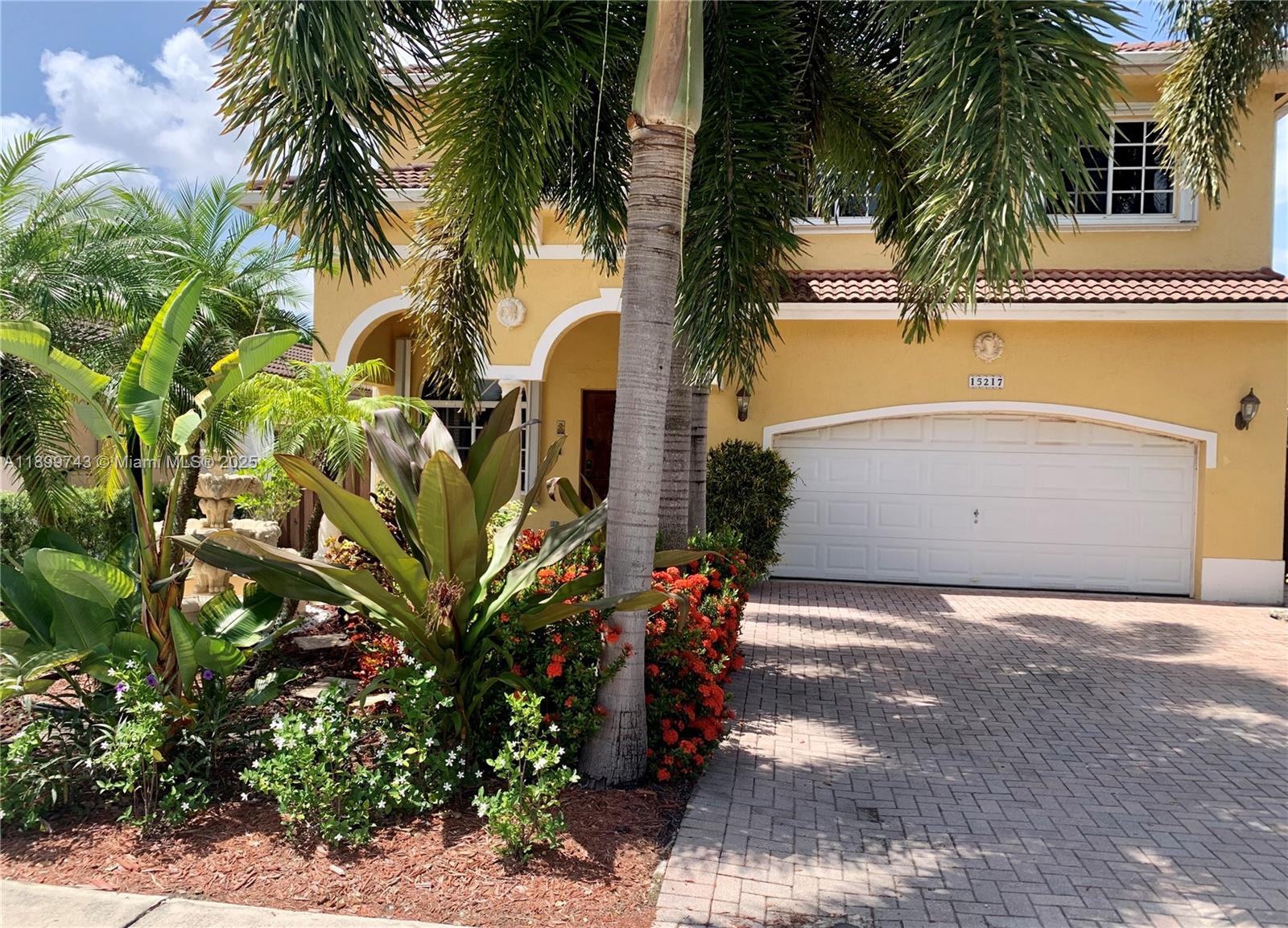 CAPRI HOMES - Residential