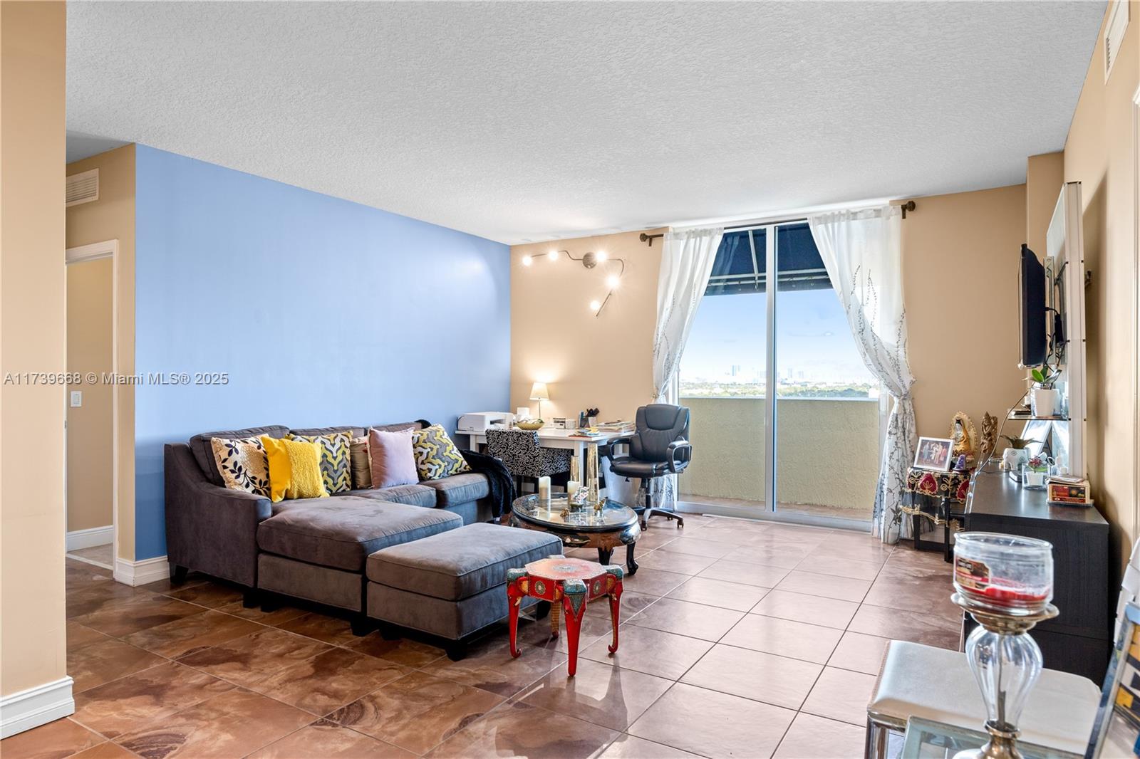 117 NW 42nd Ave 1611
