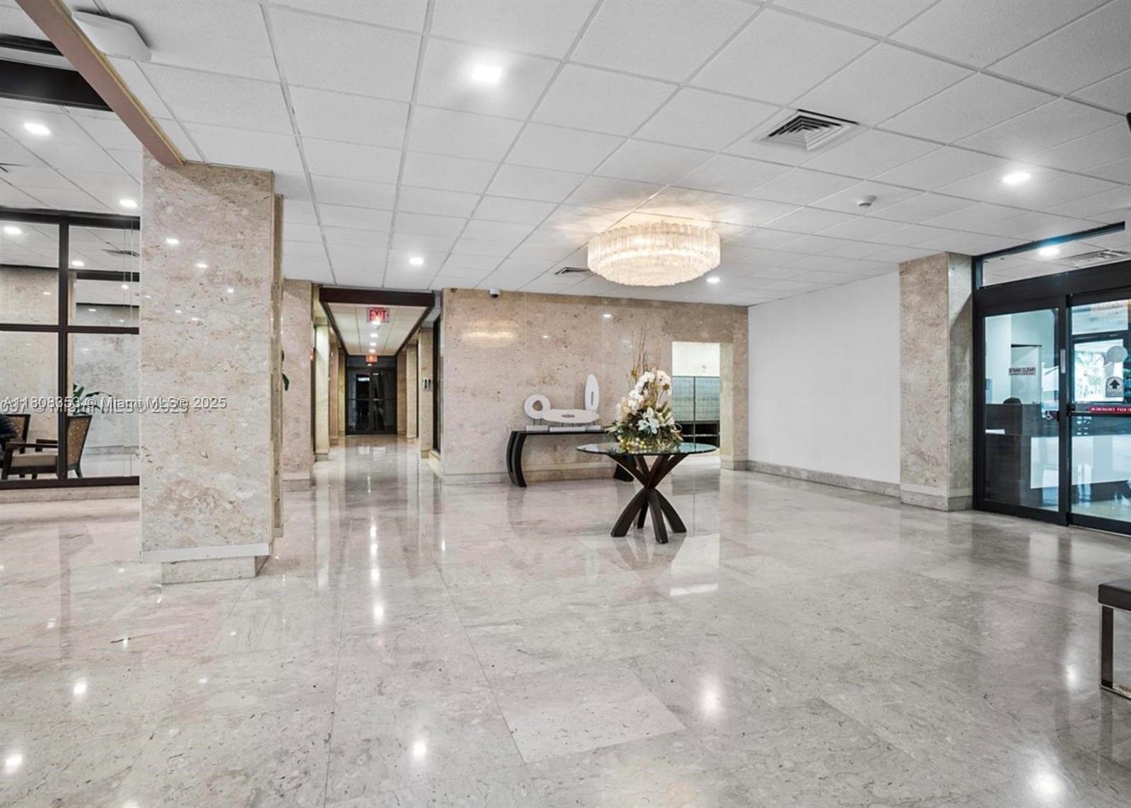 ARLEN HOUSE CONDO - Residential