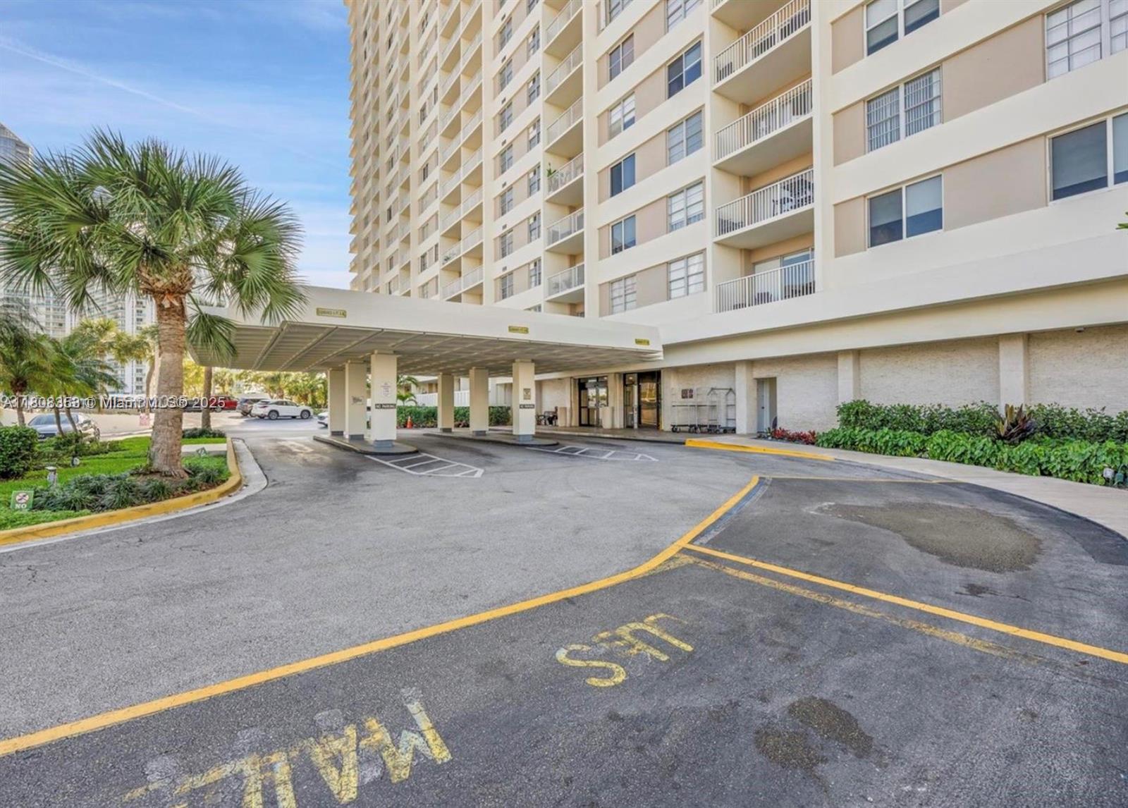 ARLEN HOUSE CONDO - Residential
