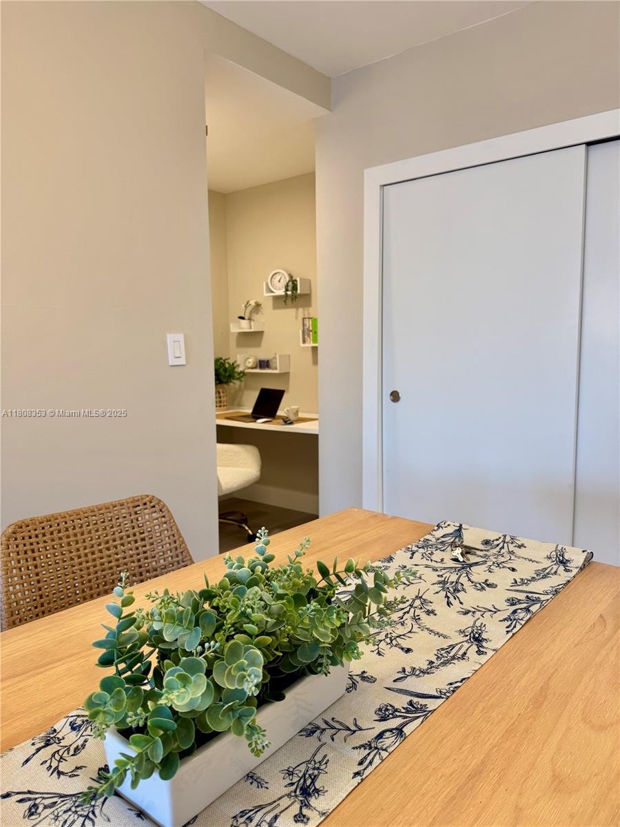 ARLEN HOUSE CONDO - Residential