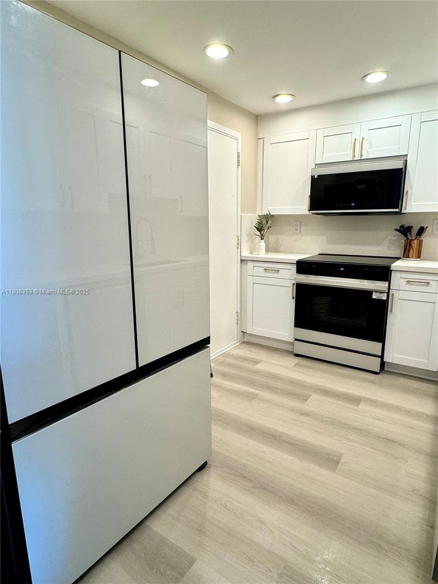 ARLEN HOUSE CONDO - Residential