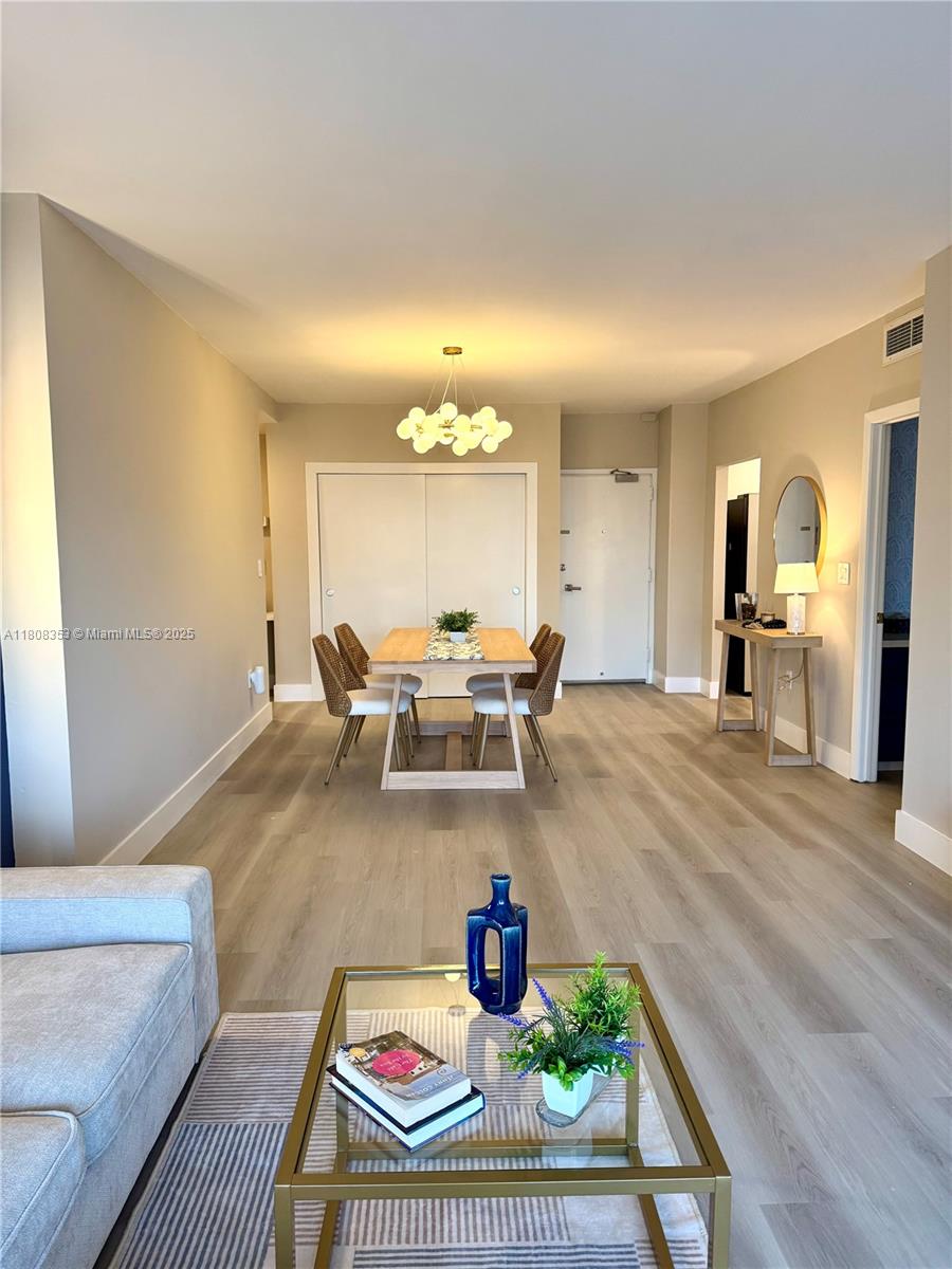 ARLEN HOUSE CONDO - Residential