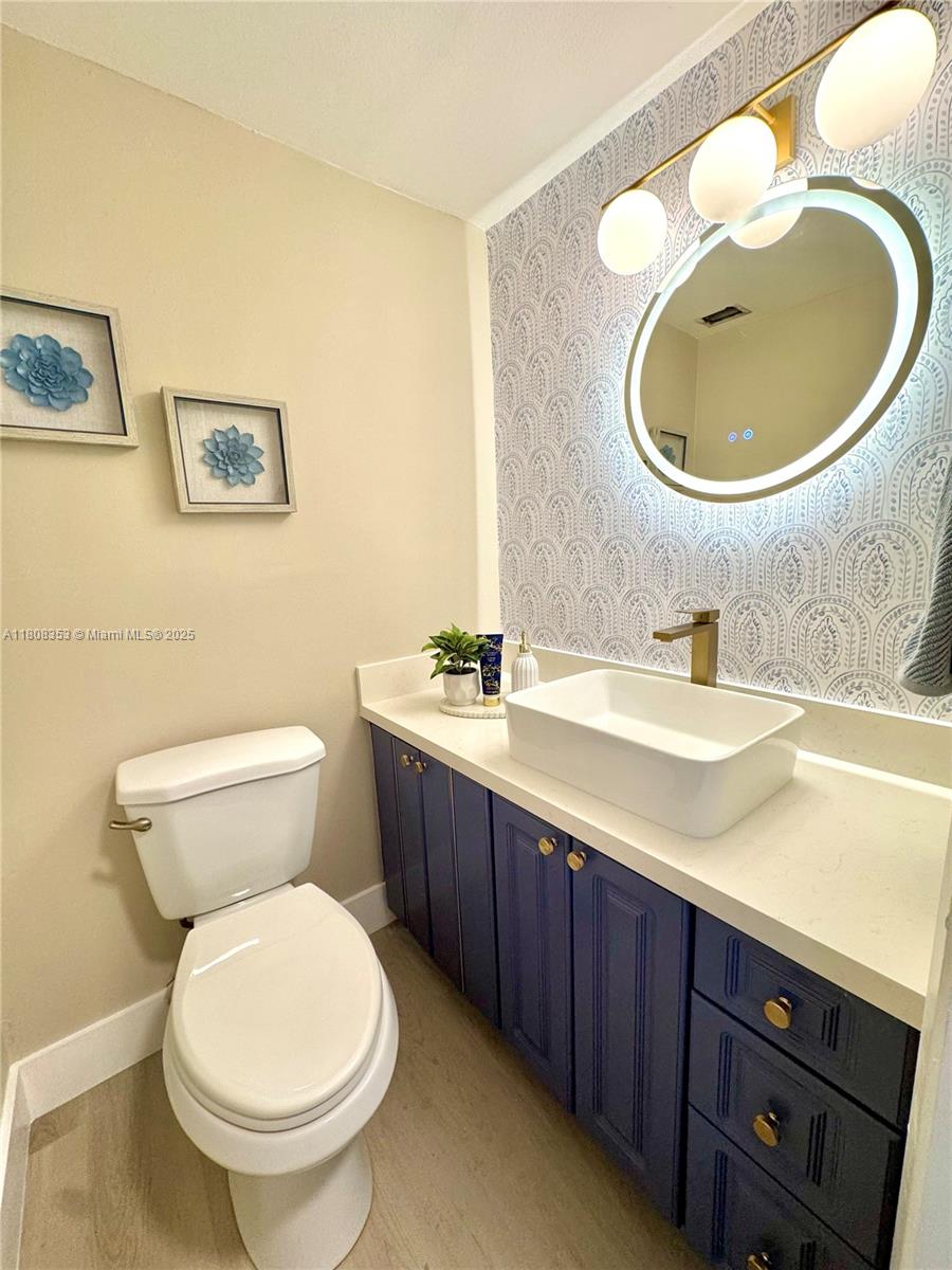 ARLEN HOUSE CONDO - Residential