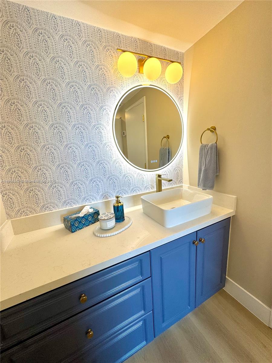 ARLEN HOUSE CONDO - Residential