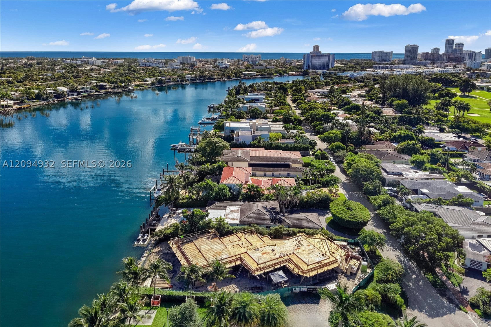 435 N Shore Dr