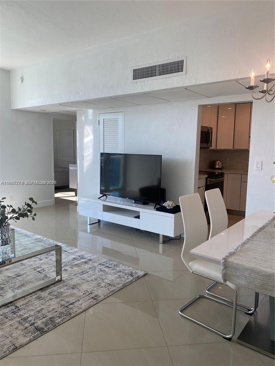 3801 S Ocean Dr (Avail April 1, 2026) PH16S