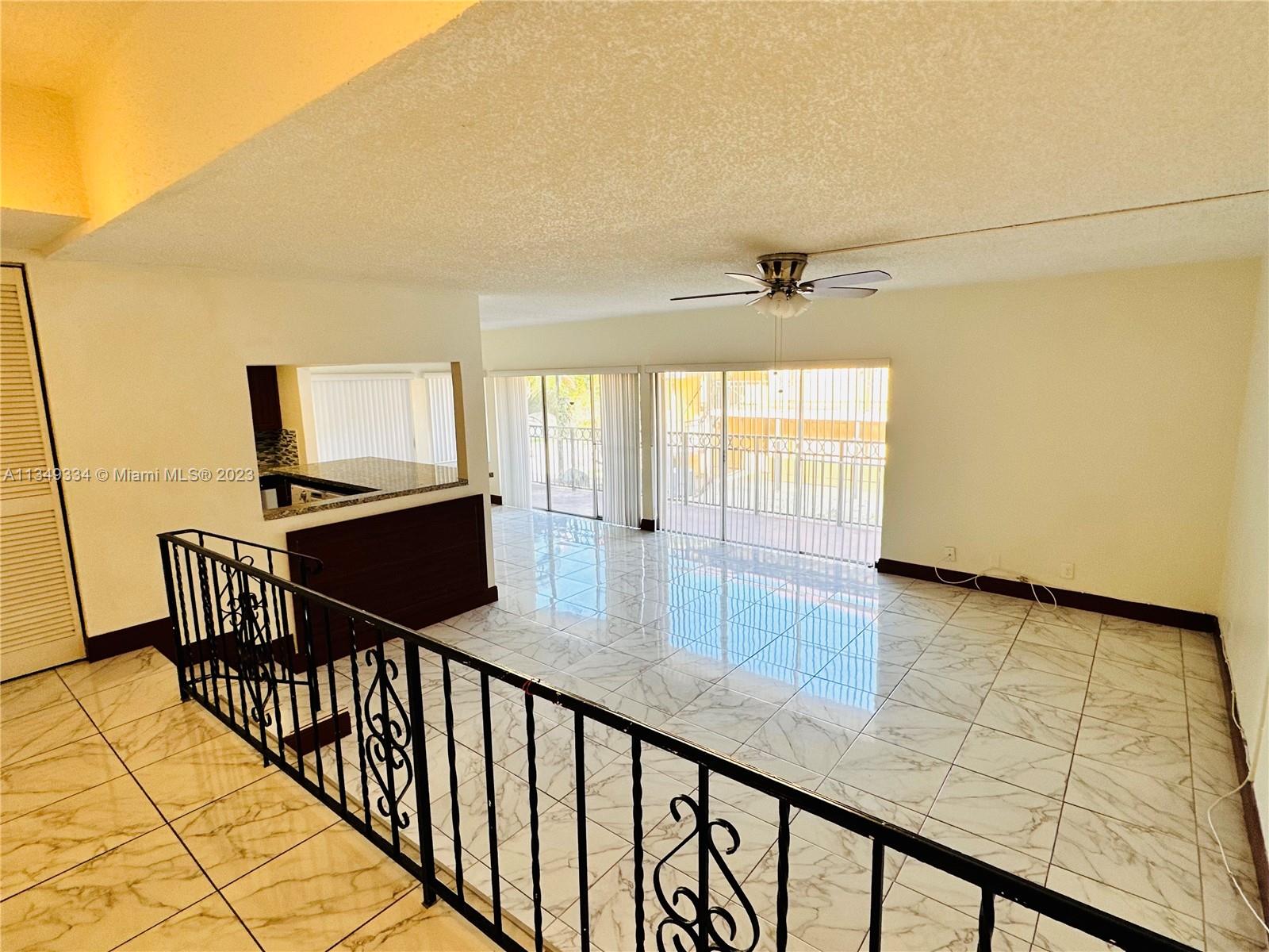 EMERALD ISLES WEST PHASE 1 - Residential Lease