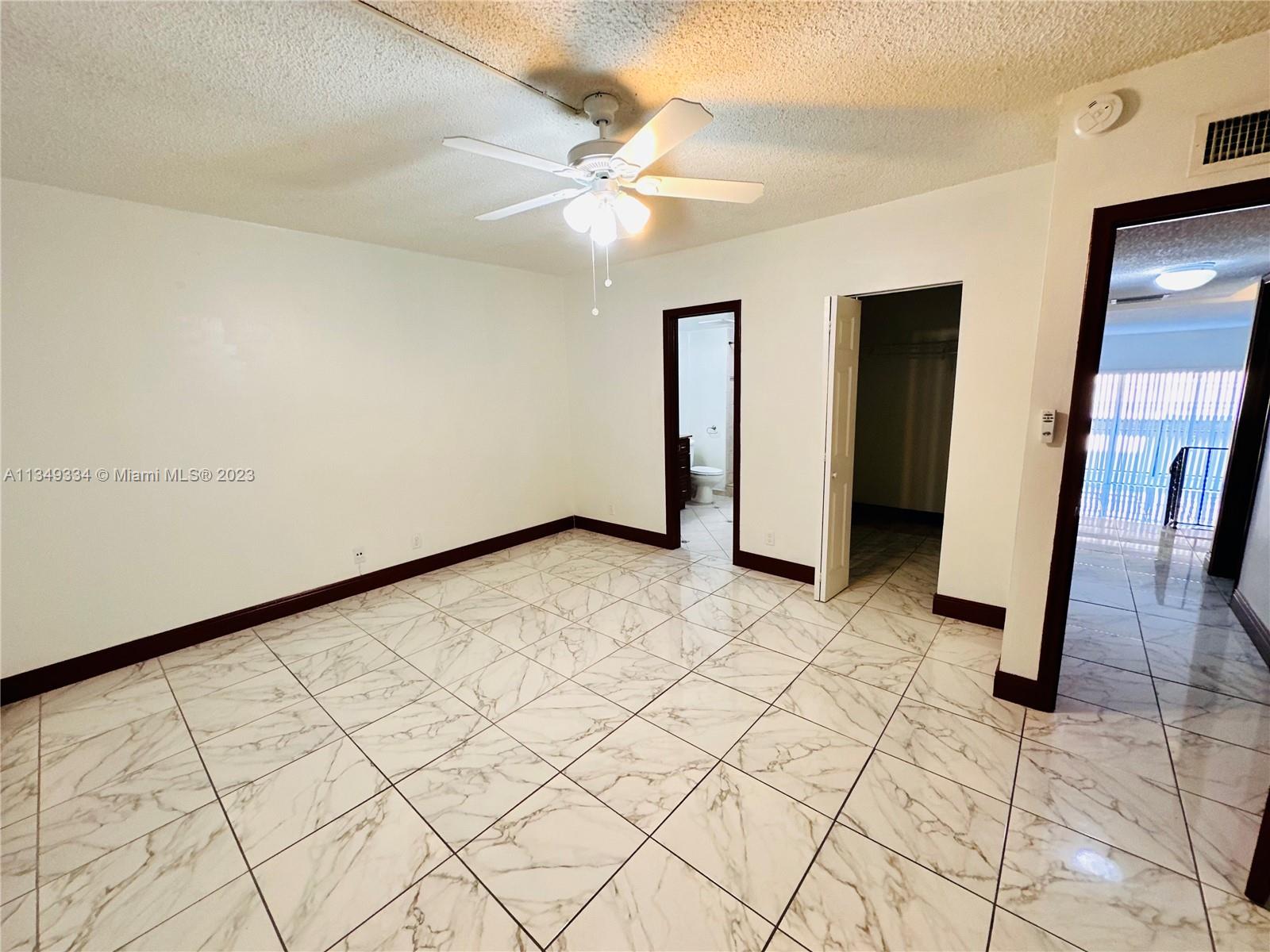 EMERALD ISLES WEST PHASE 1 - Residential Lease