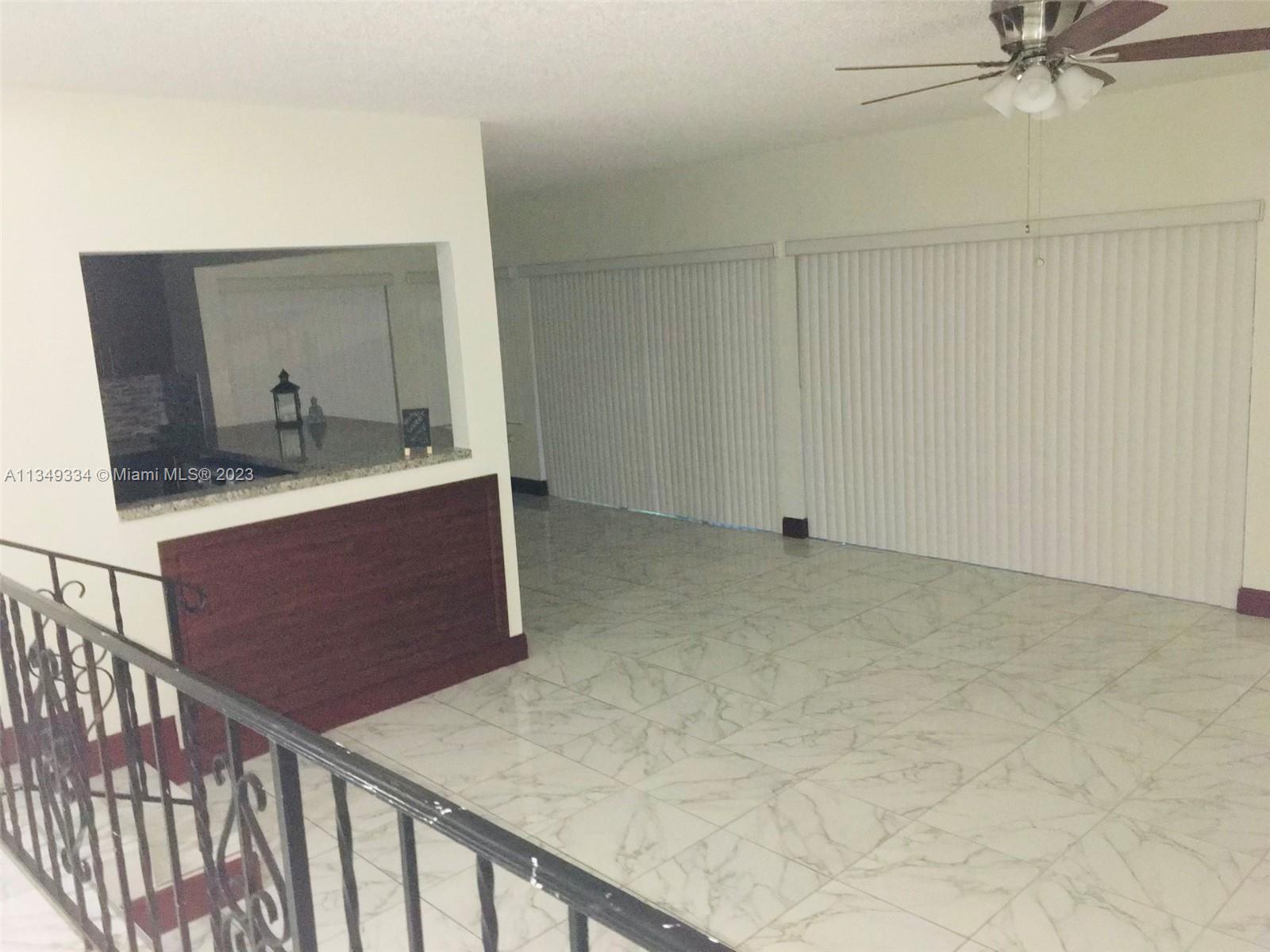 EMERALD ISLES WEST PHASE 1 - Residential Lease