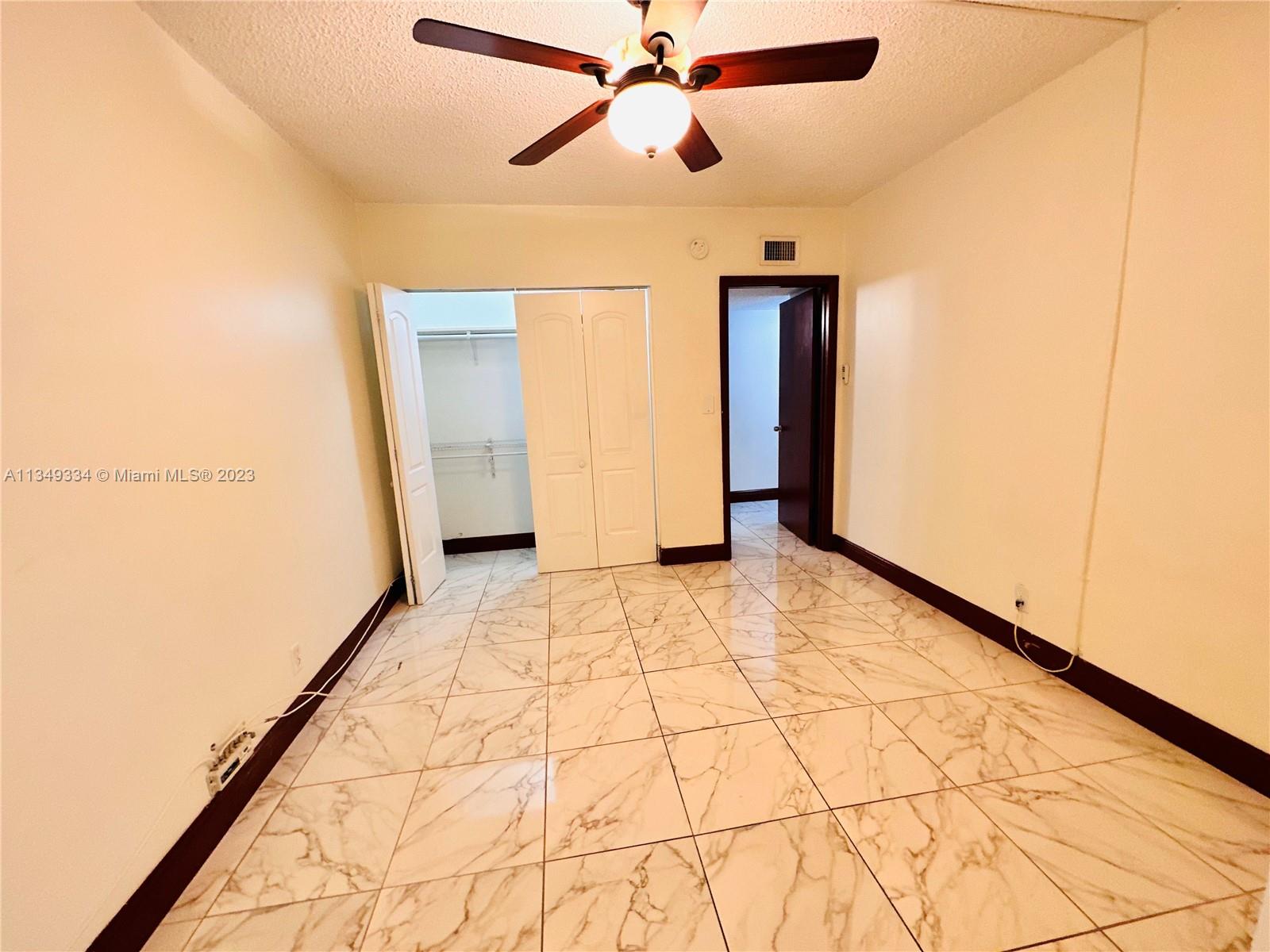 EMERALD ISLES WEST PHASE 1 - Residential Lease