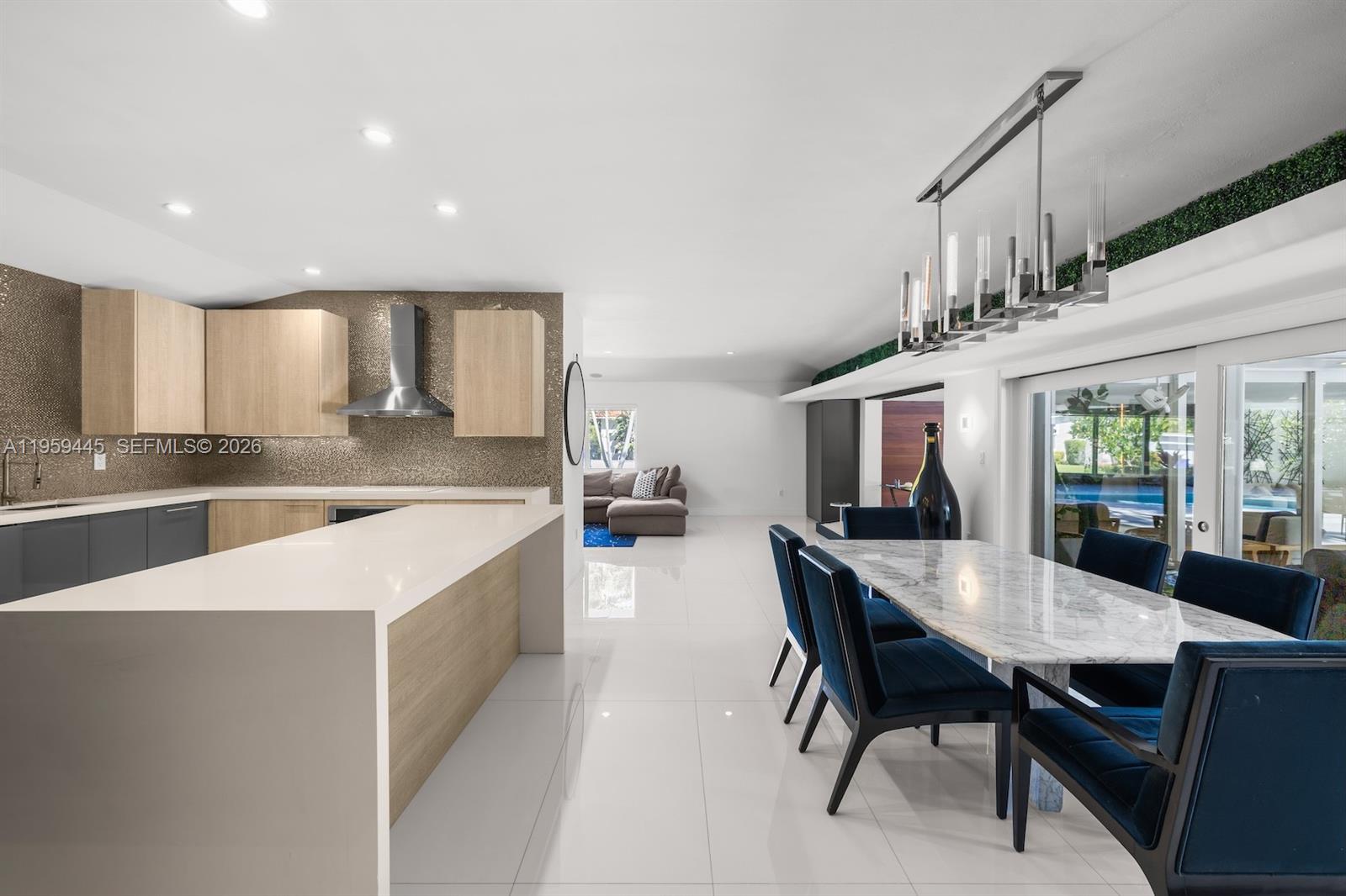 DAVIS HARBOR - Residential