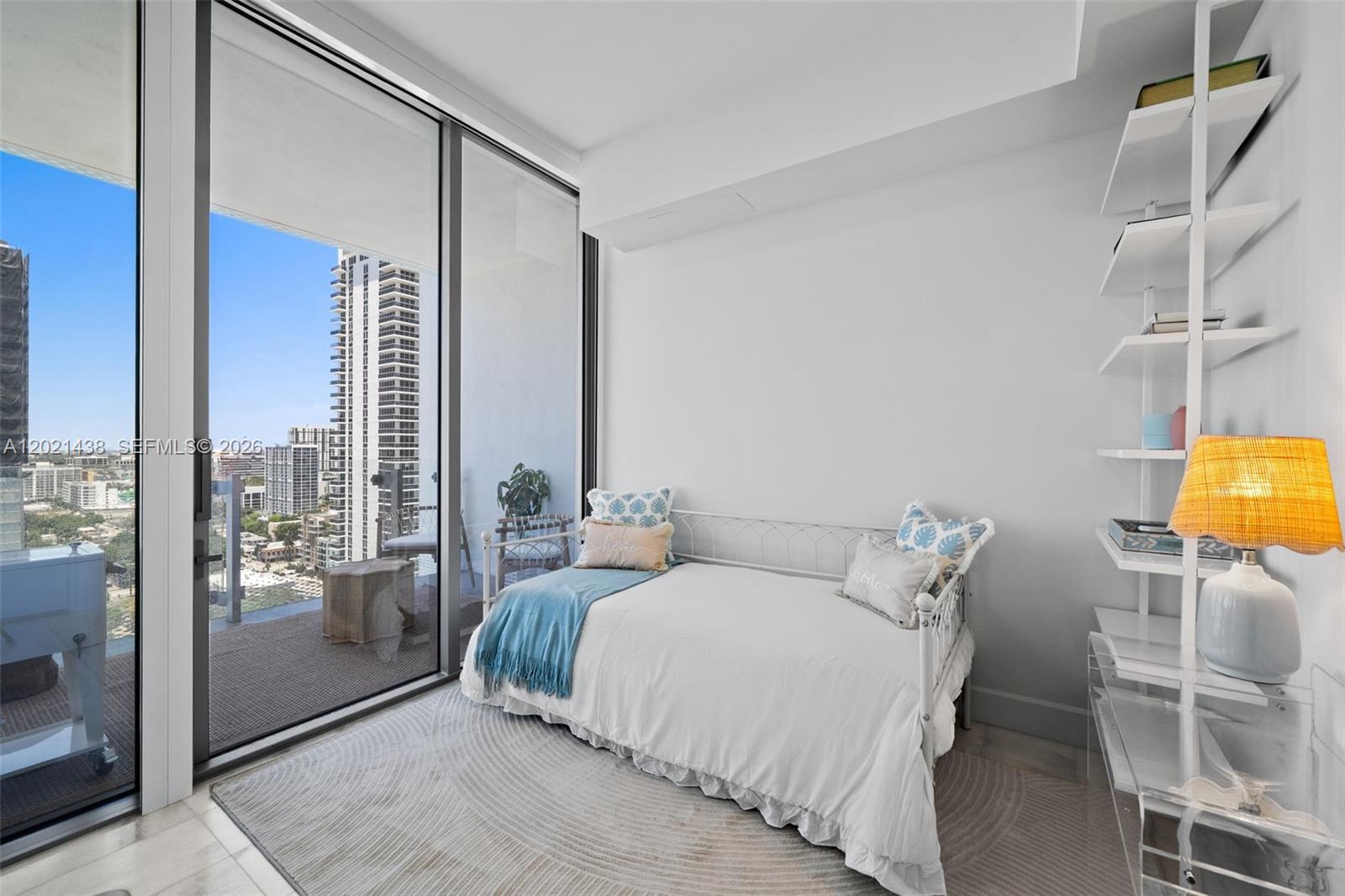 ESCOTTONIA PARK - Residential