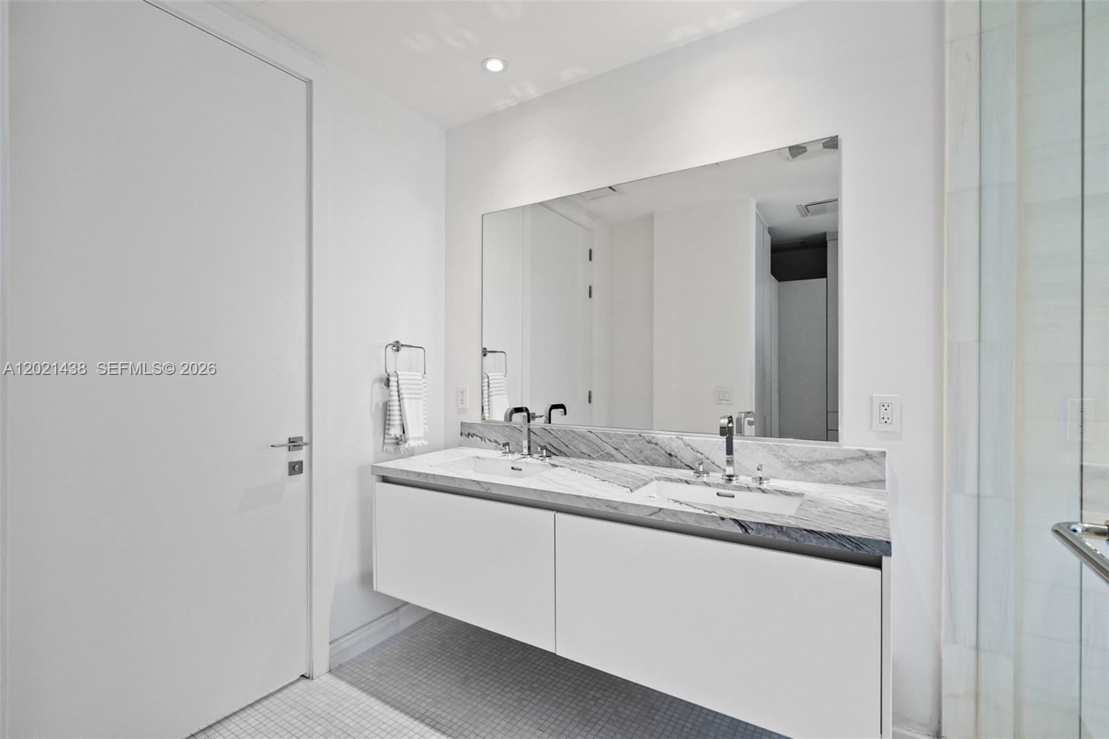 ESCOTTONIA PARK - Residential