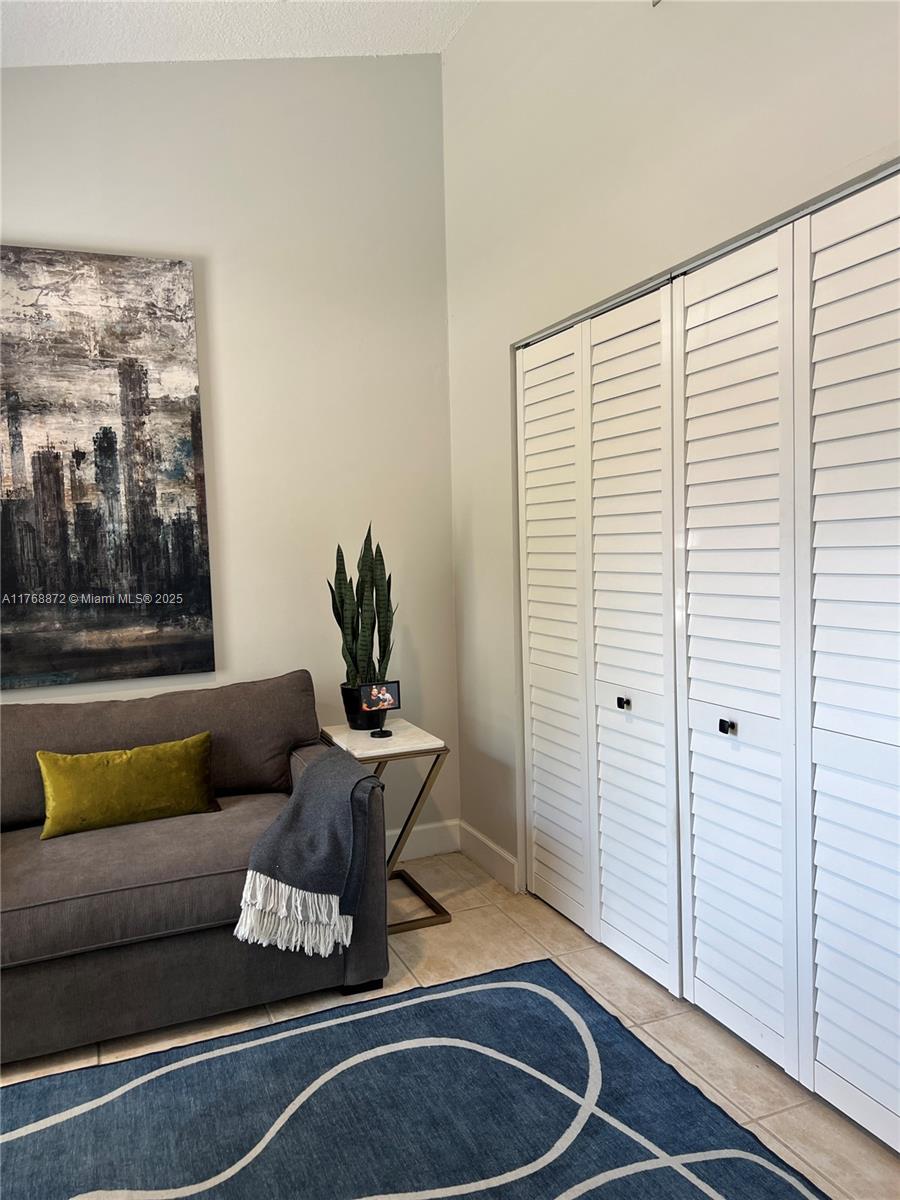 PINES OF OAKLAND FOREST W - Residential