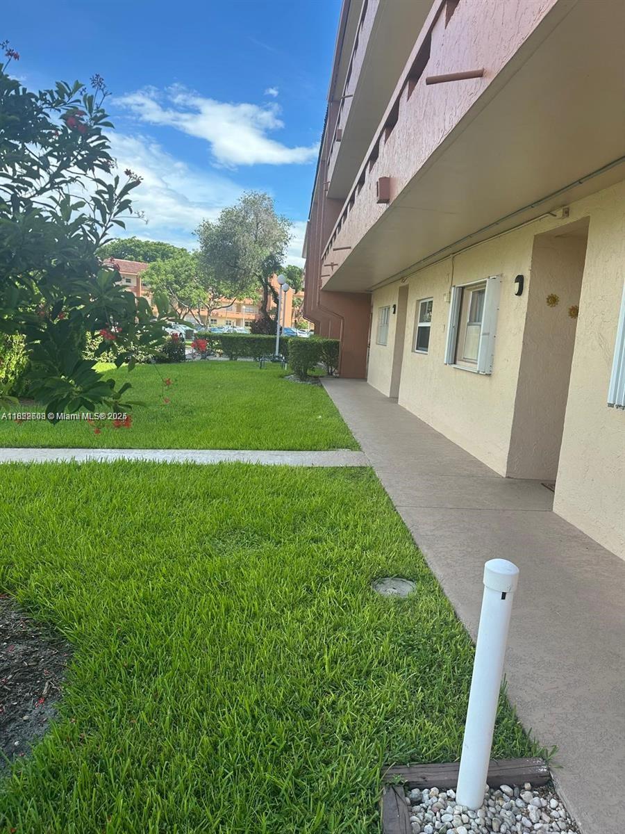 8834 W Mcnab Rd 302
