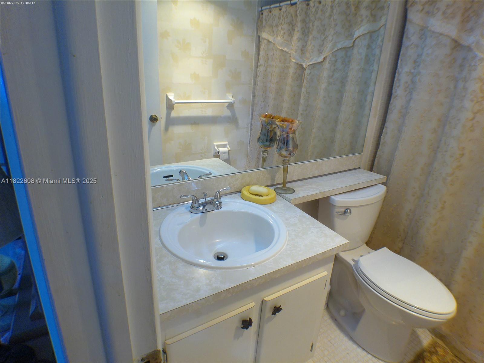 GREENS CONDO APTS PHASE I - Residential